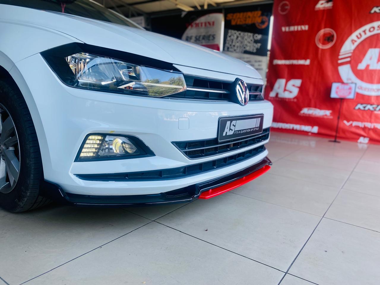 POLO 8 plastic 4pce front spoile