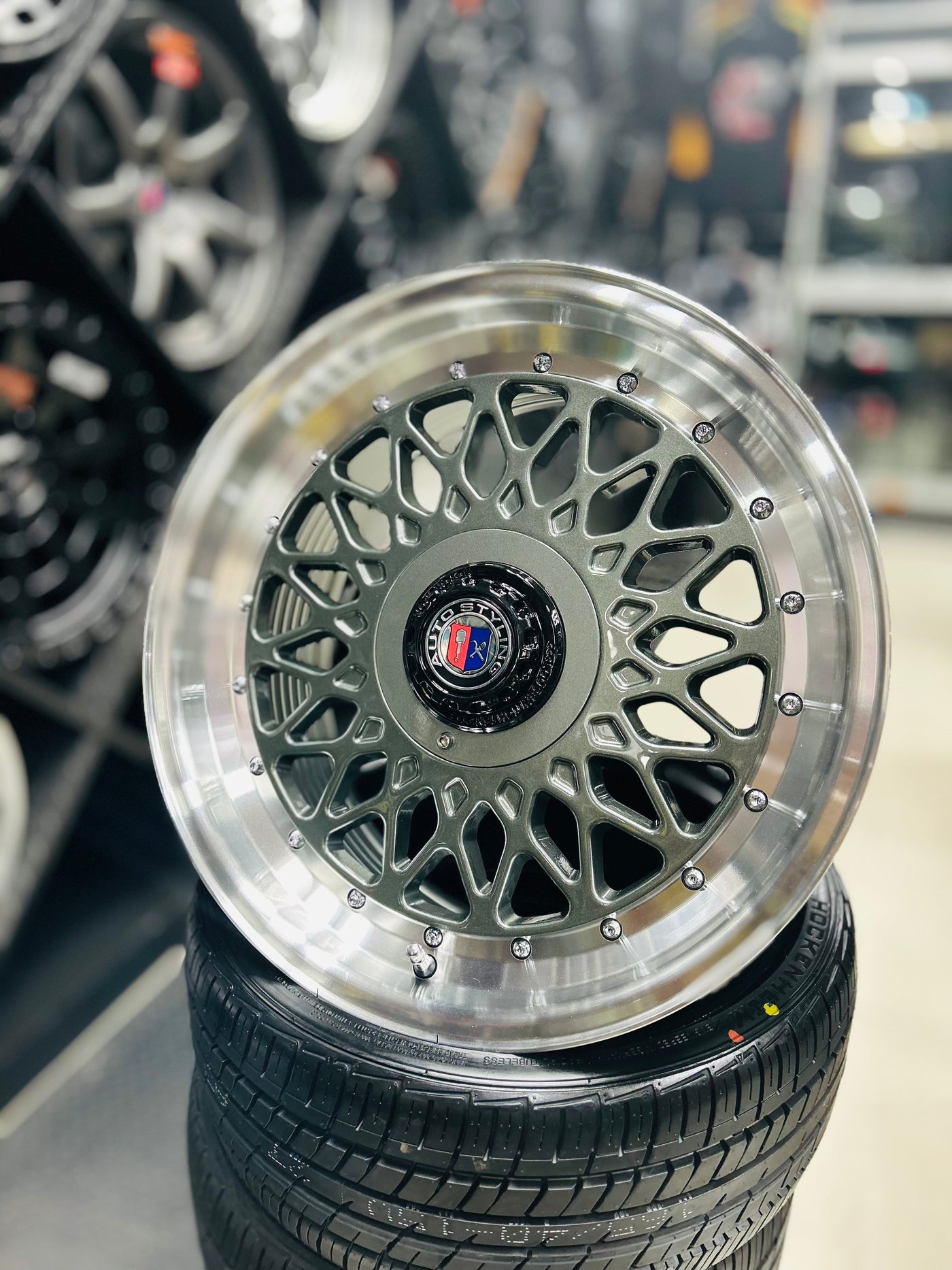 17'' AS-P- MESH 4/100 4/108 GUNMETAL WHEELS