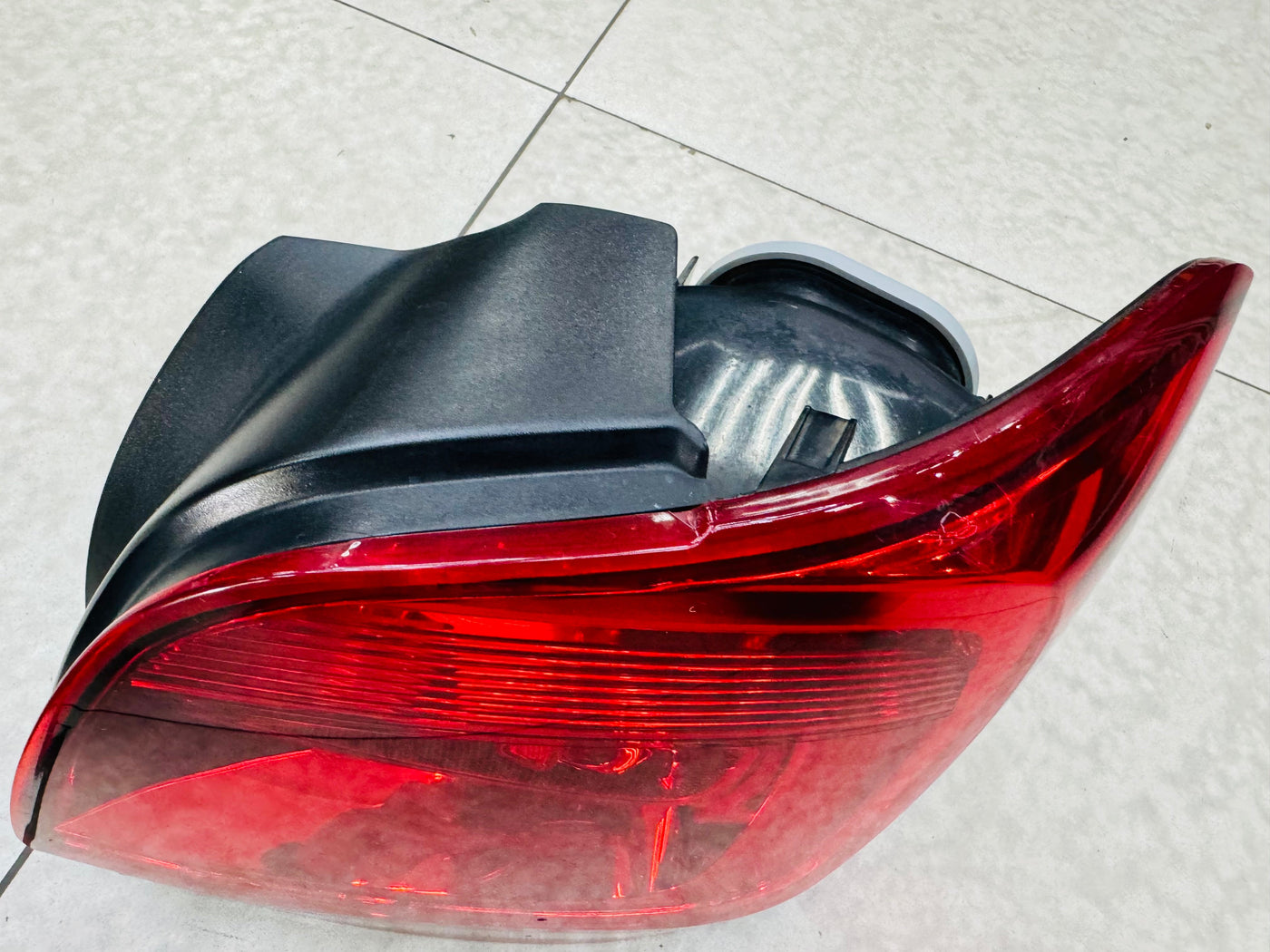 VW POLO 6 OEM PREOWNED TAILIGHTS