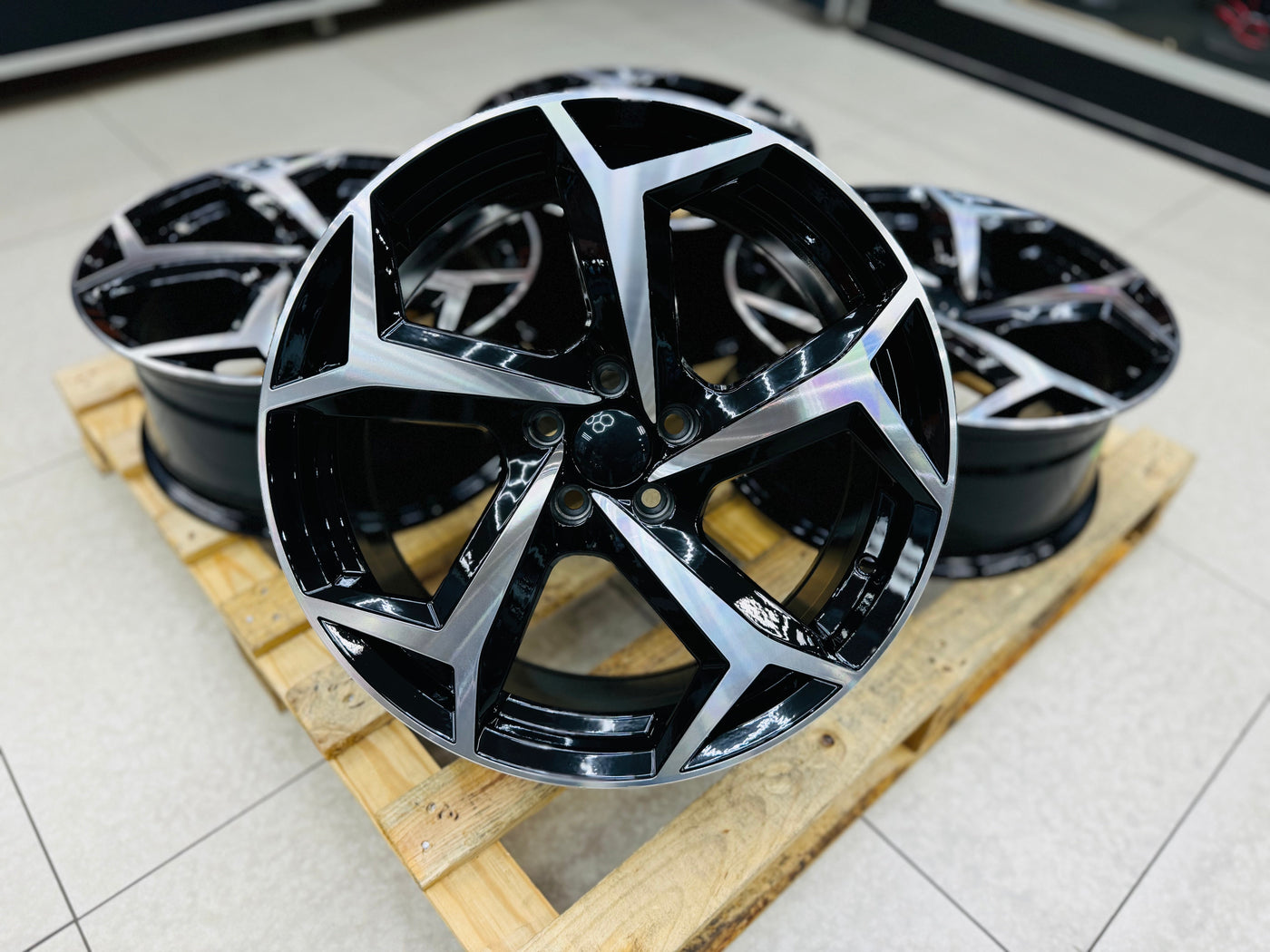 17” POLO 8AW RLINE  5/100