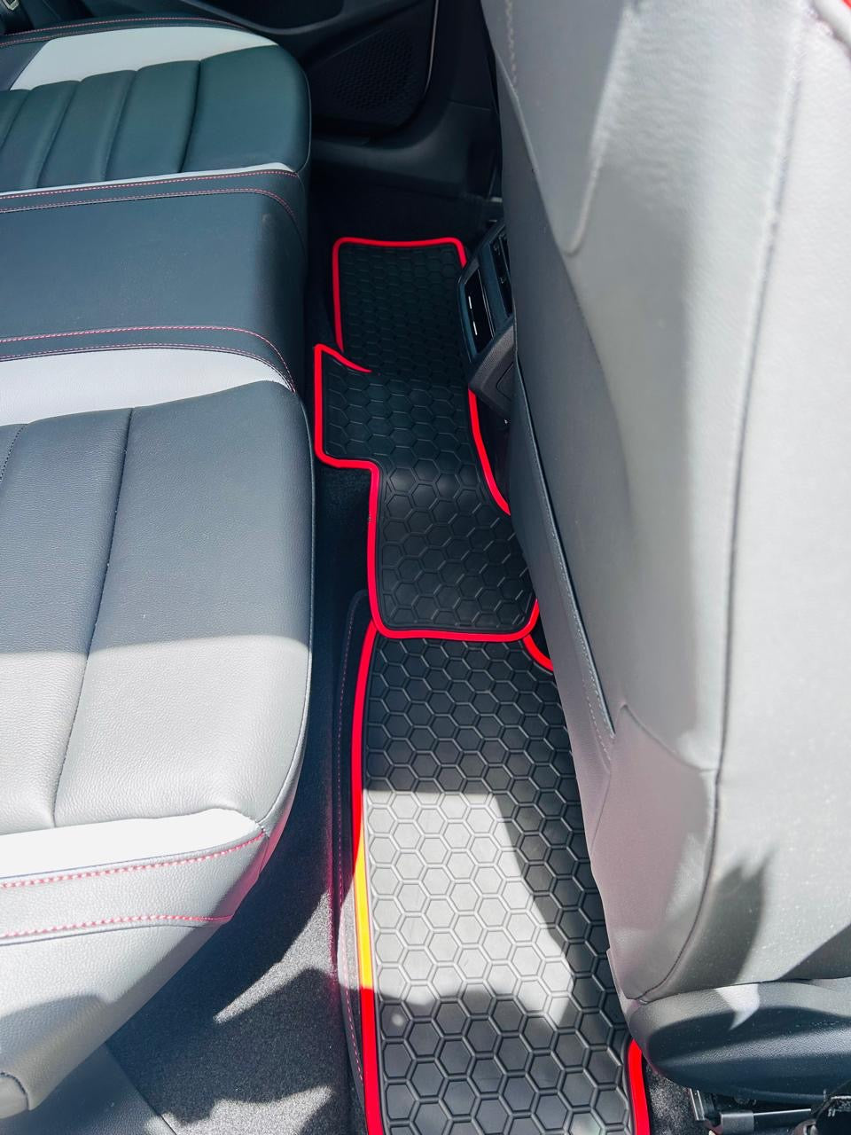 Suitable for VW GOLF 7/8  GTI RUBBER MATS BLACK AND RED
