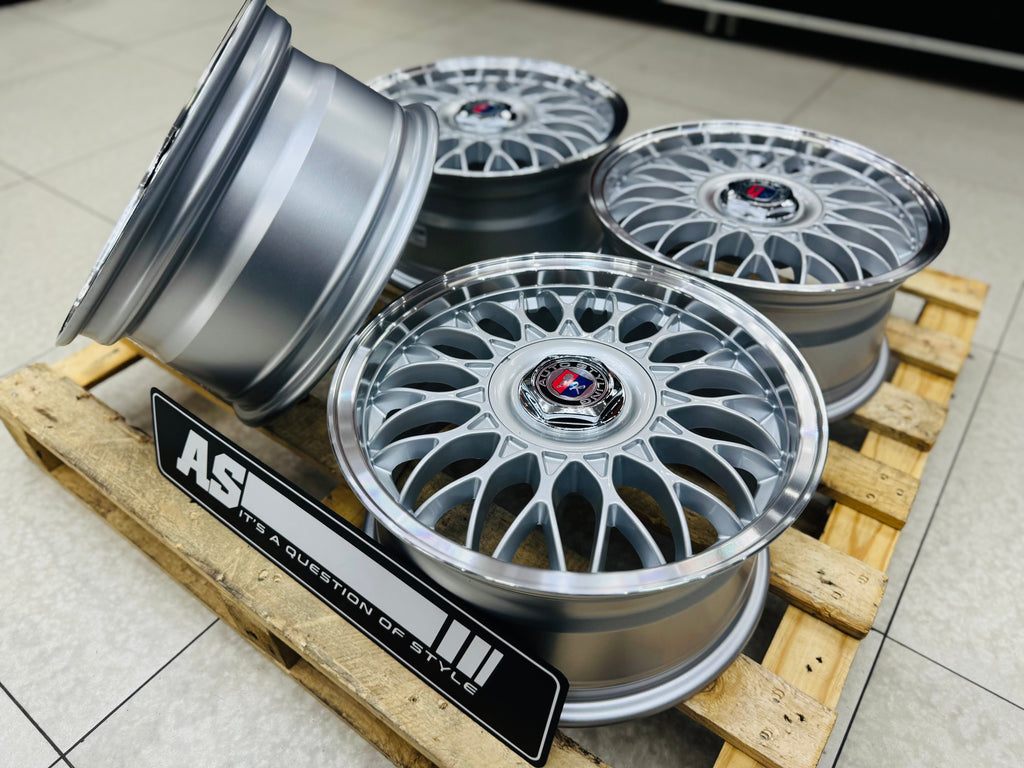 15” VURA BB5  4/100 & 4/108 or 5/100 & 5/114 multi PCD