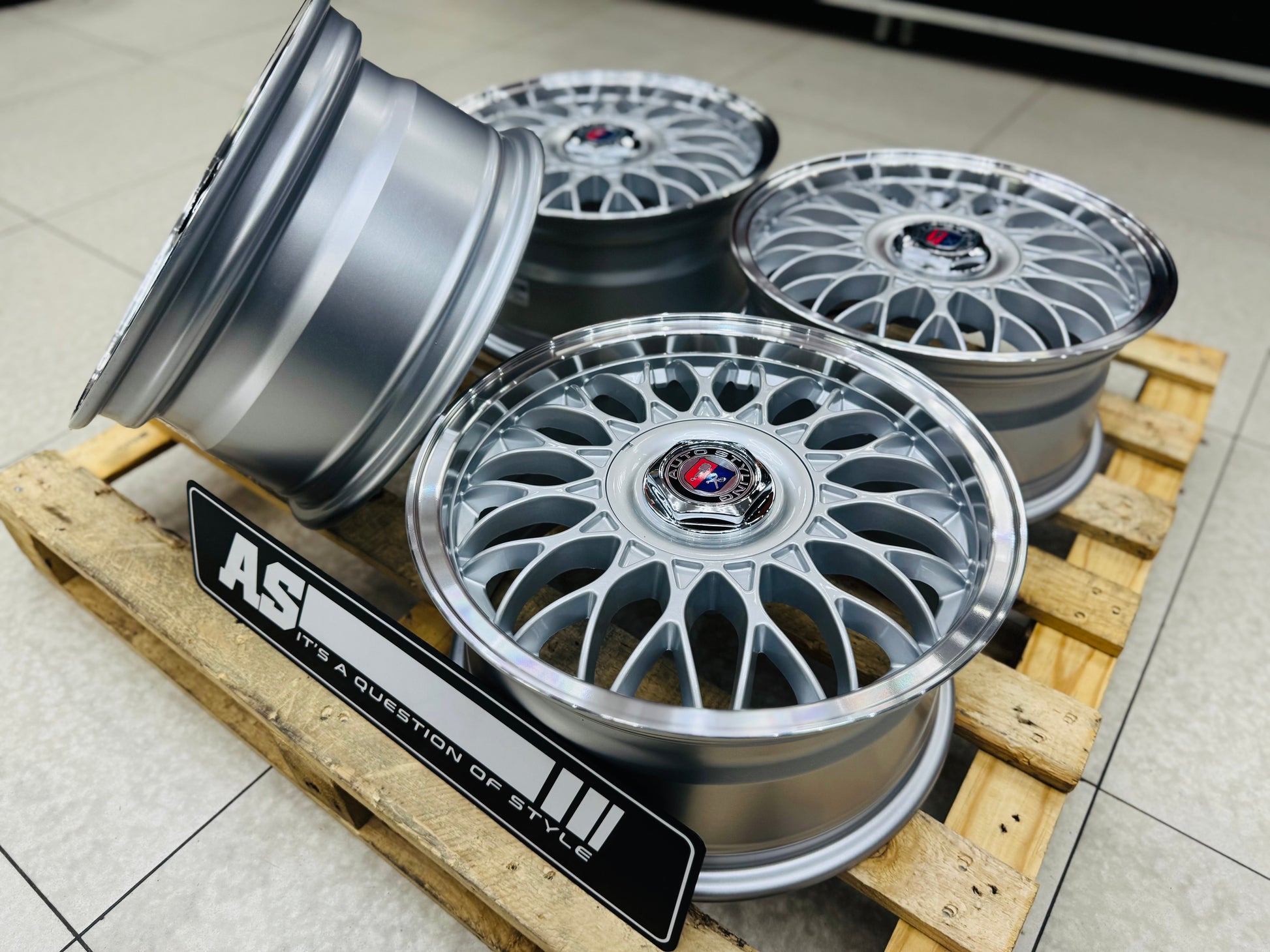 15” VURA BB5  4/100 & 4/108 or 5/100 & 5/114 multi PCD