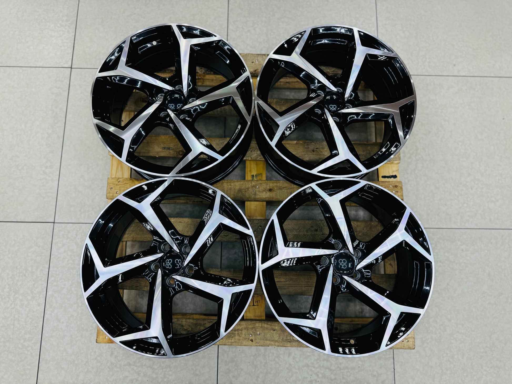 17” POLO 8AW RLINE  5/100