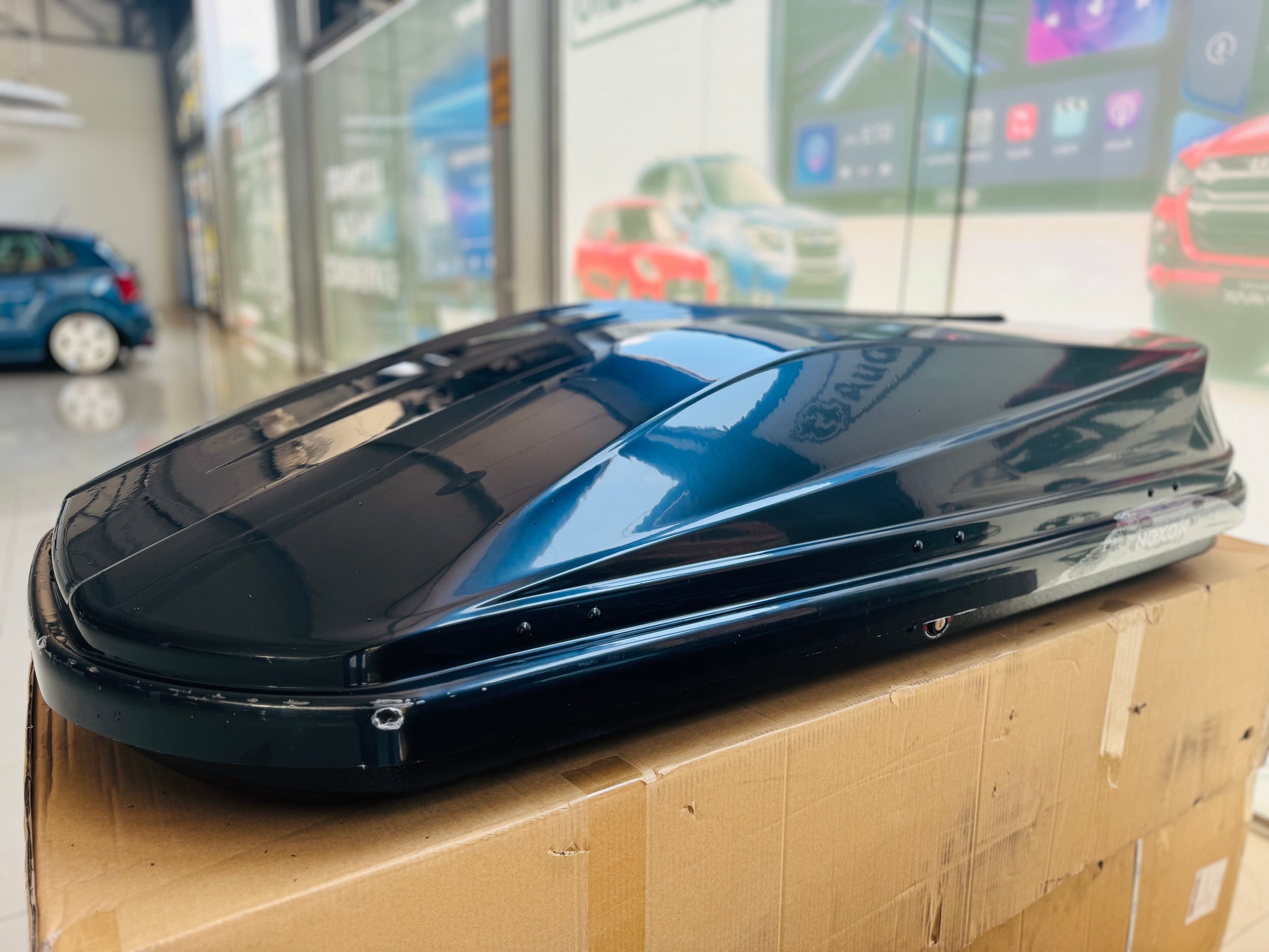 ROOF BOX 650L ABS PLASTIC