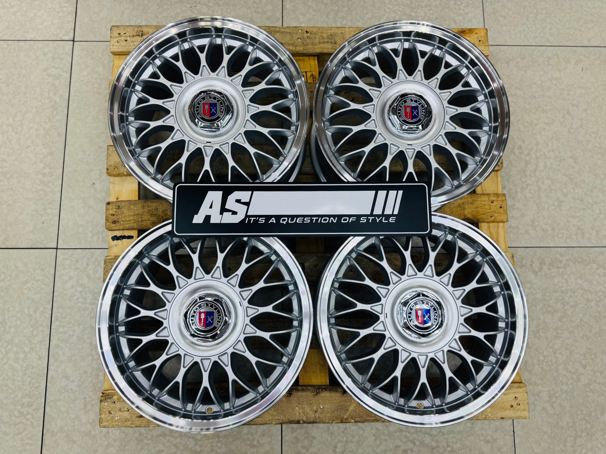 15” VURA BB5  4/100 & 4/108 or 5/100 & 5/114 multi PCD