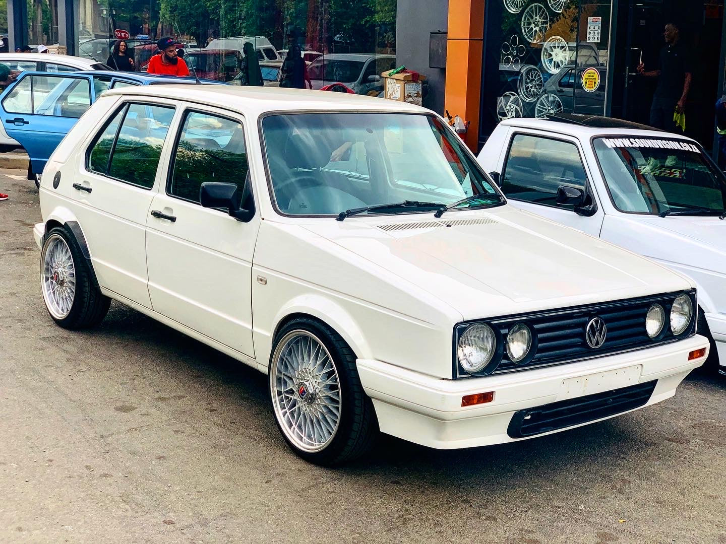 UNIVERSAL SLEEVE OVERS