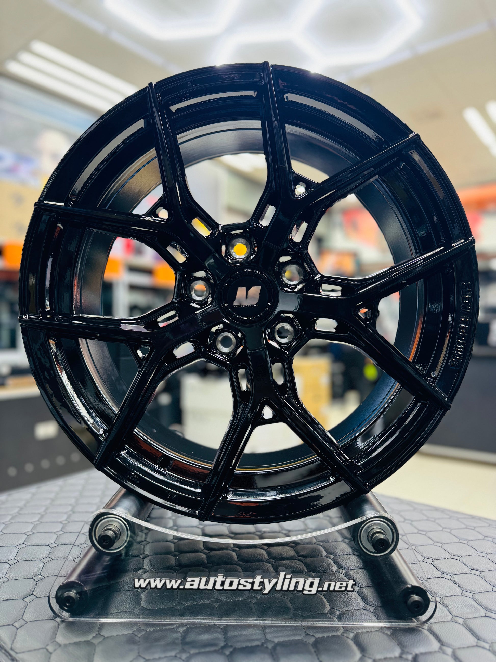 17” AS- GT180  GLOSS BLACK 5/114 PCD