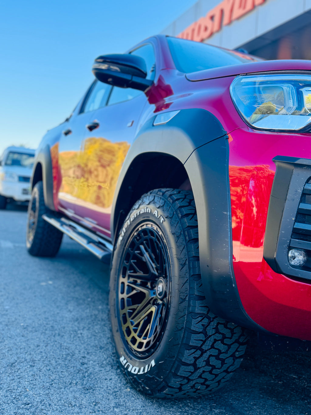 265/60/18 VITOUR ALL TERRAIN WHITE LETTER  TYRE