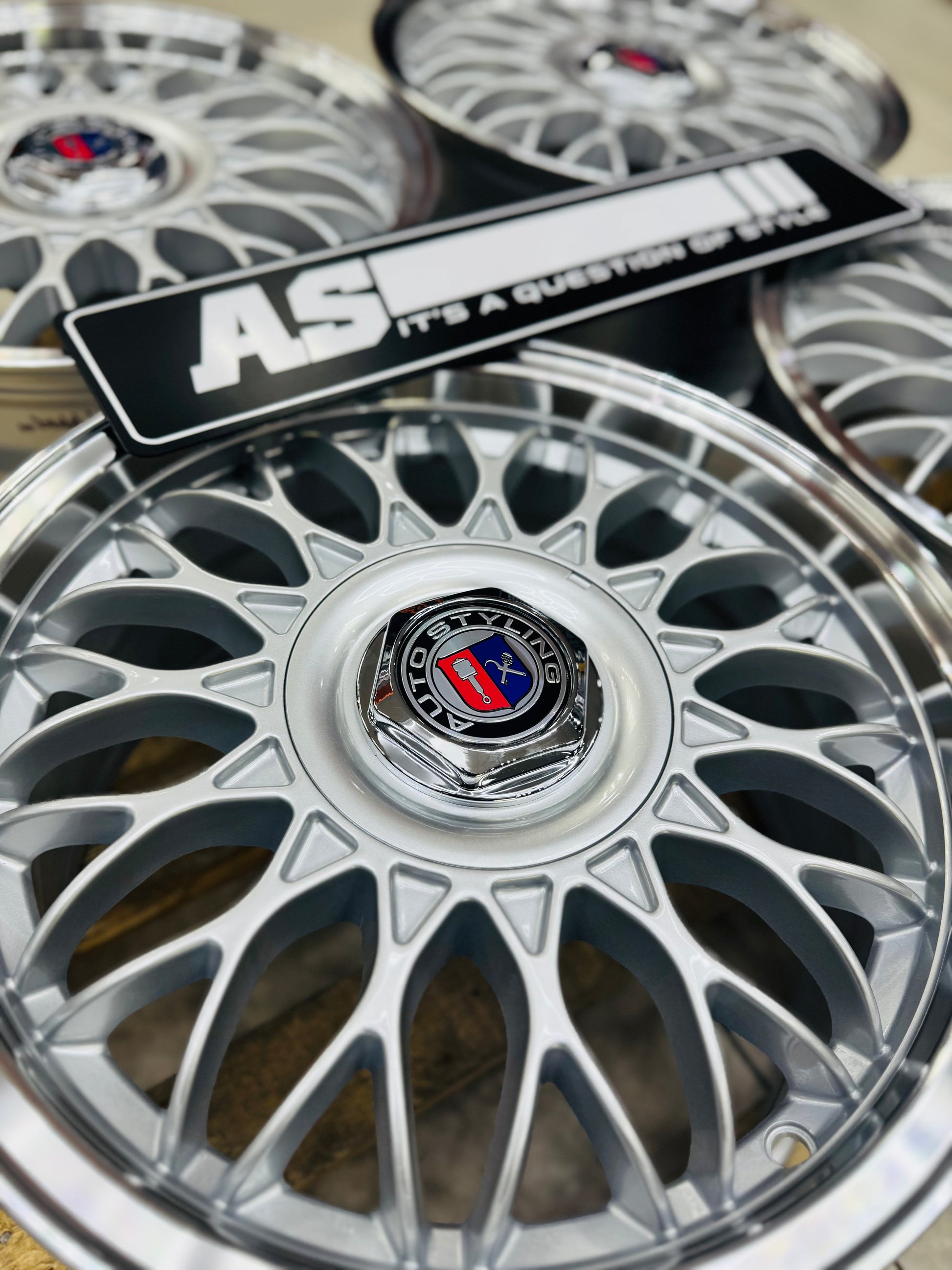 15” VURA BB5  4/100 & 4/108 or 5/100 & 5/114 multi PCD