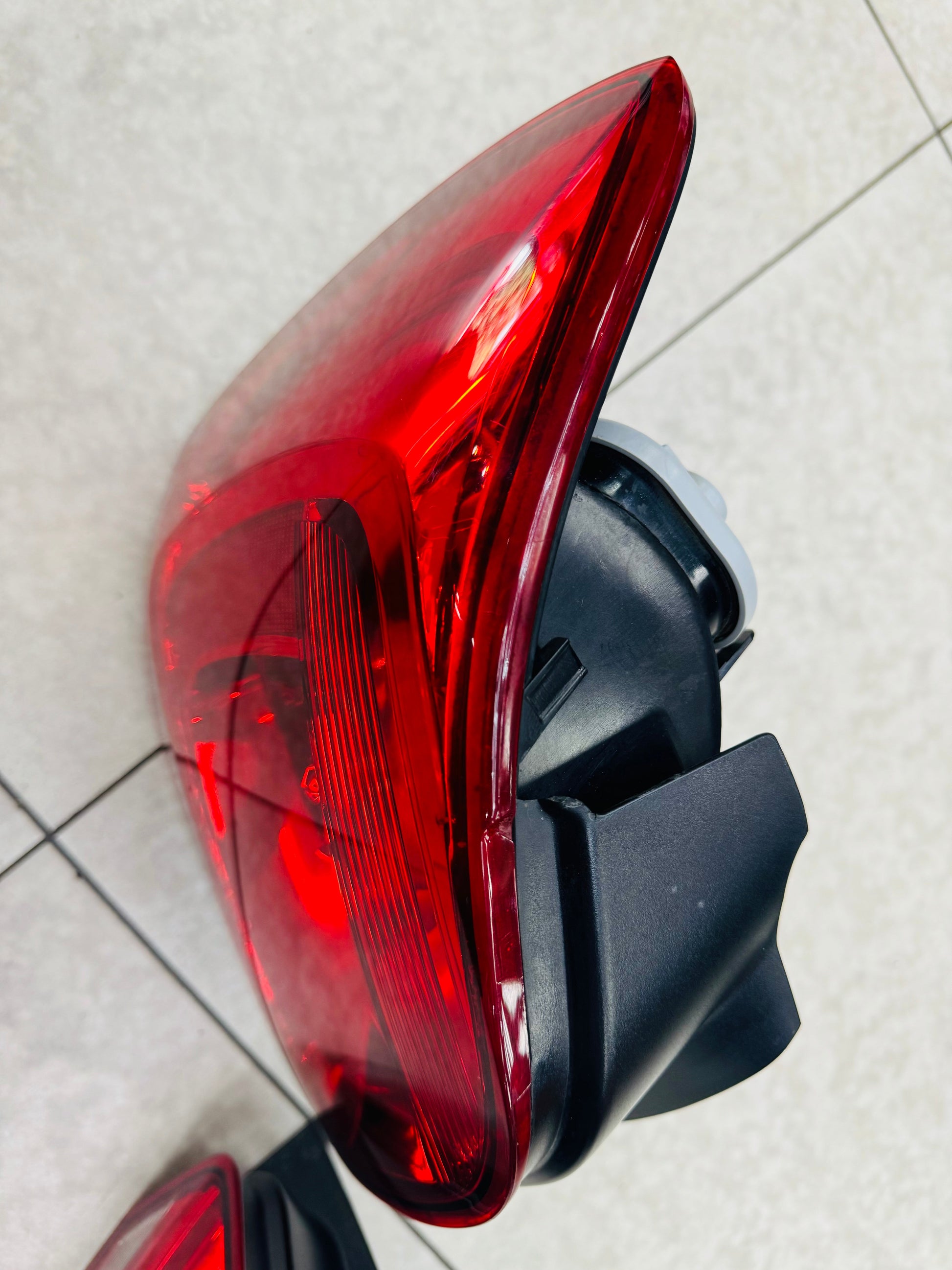 VW POLO 6 OEM PREOWNED TAILIGHTS