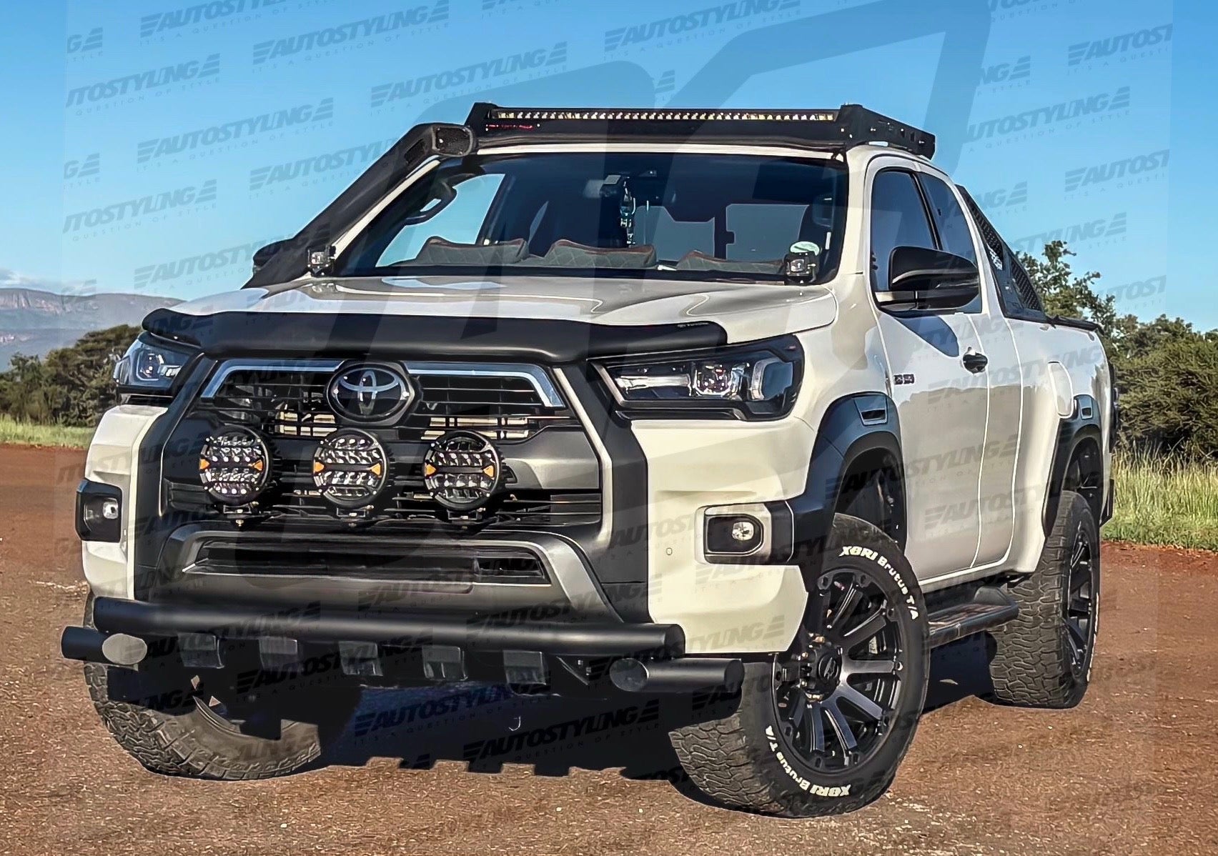 TOYOTA HILUX 2016+ BUMPER GUARD / NUDGE BAR / STYLING BAR BLACK