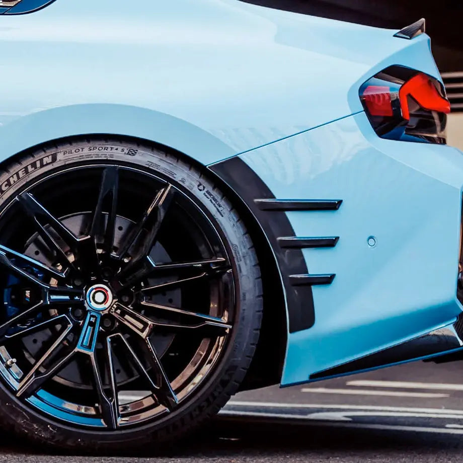 BM G87 M2 Performance Style Gloss Black Fender Arch Trim Kit