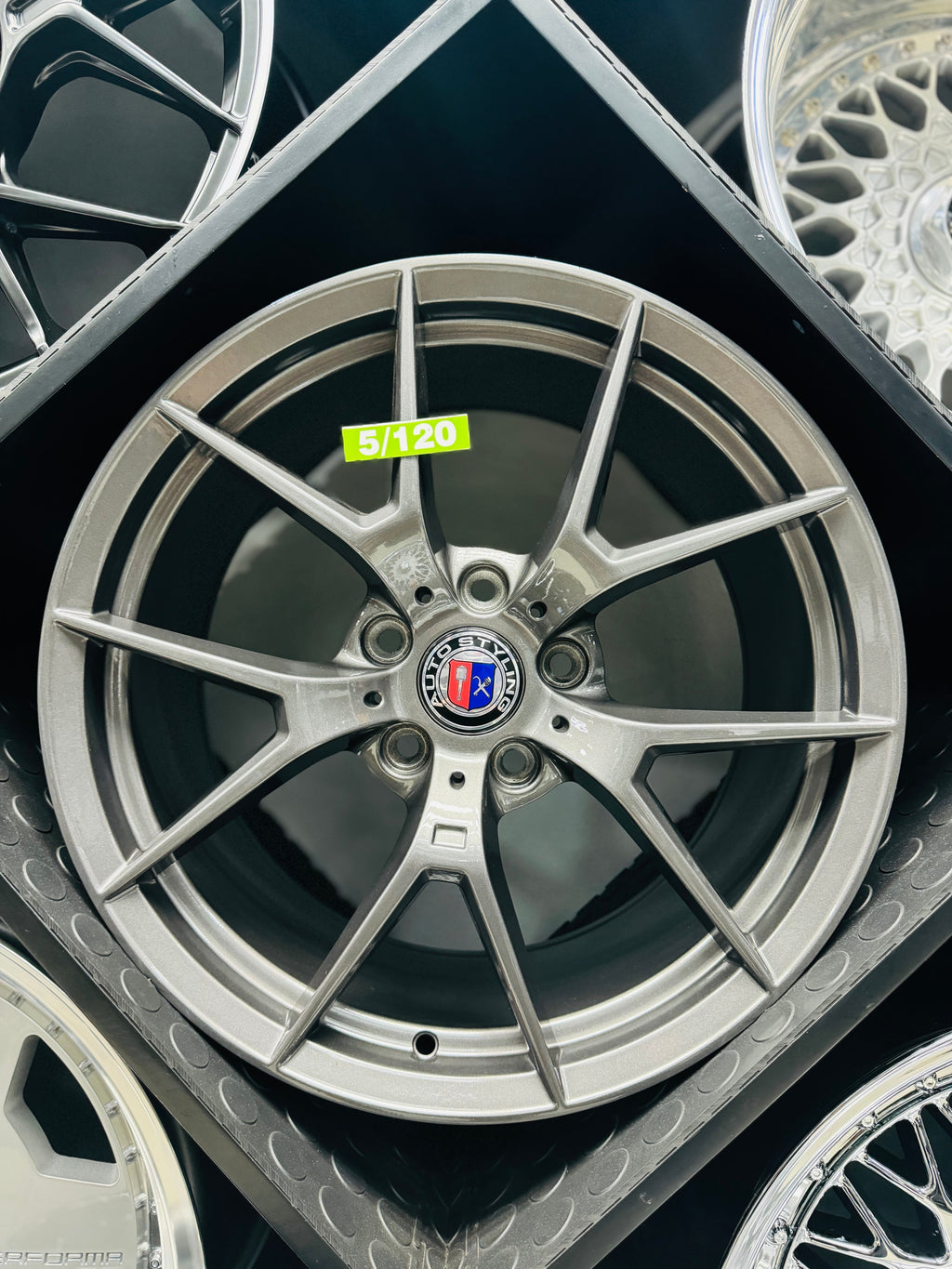 18” AS-CS GUNMETAL 5/120 FOR 1 SERIES / 2 SERIES