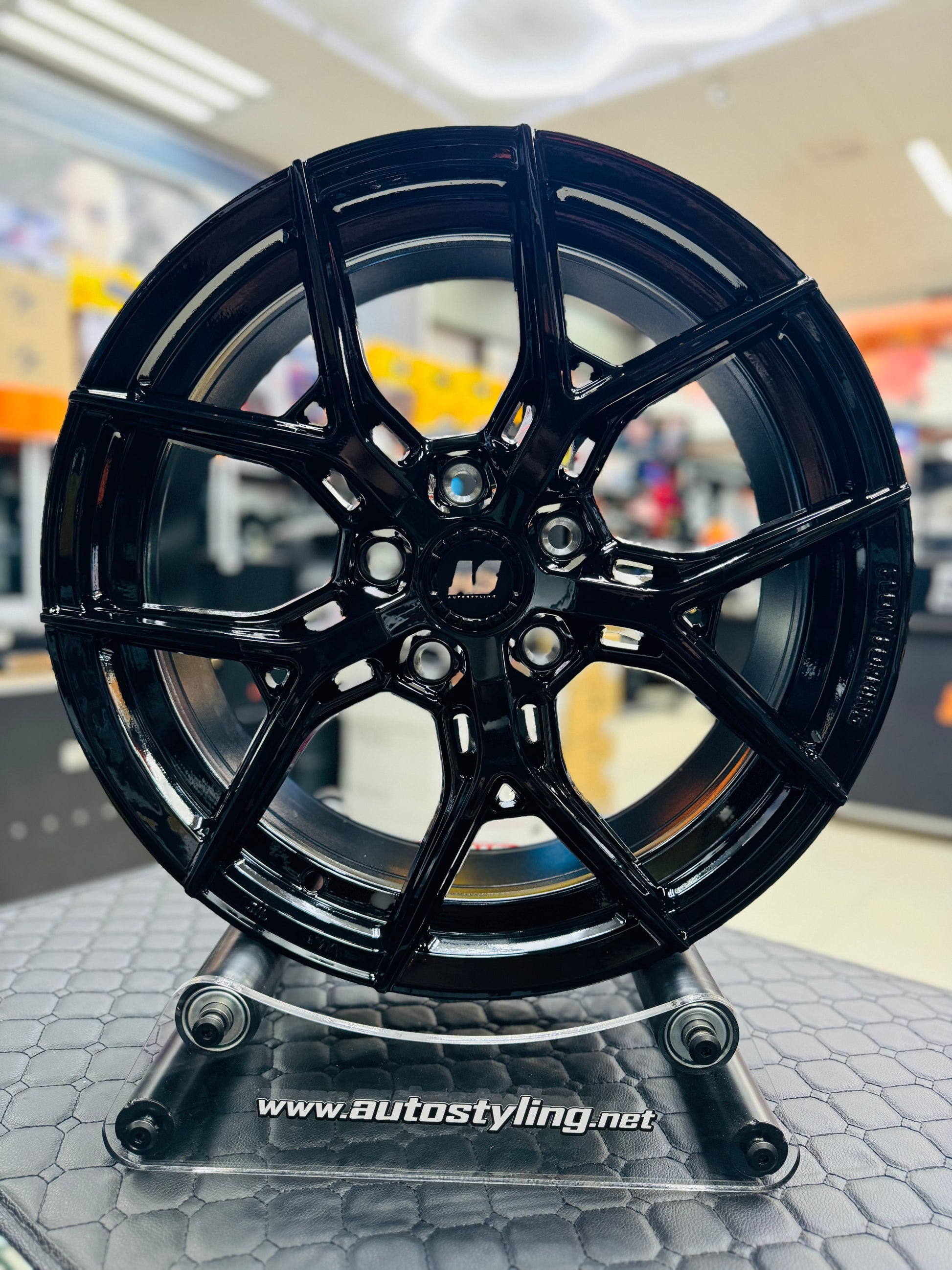 17” AS- GT180  GLOSS BLACK 5/114 PCD