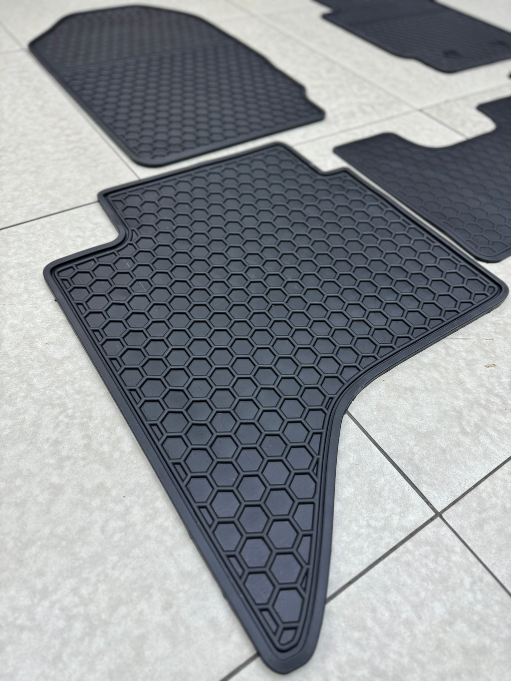 FORD RANGER NEXT GENERATION 2023+ RUBBER MATS 5pce set