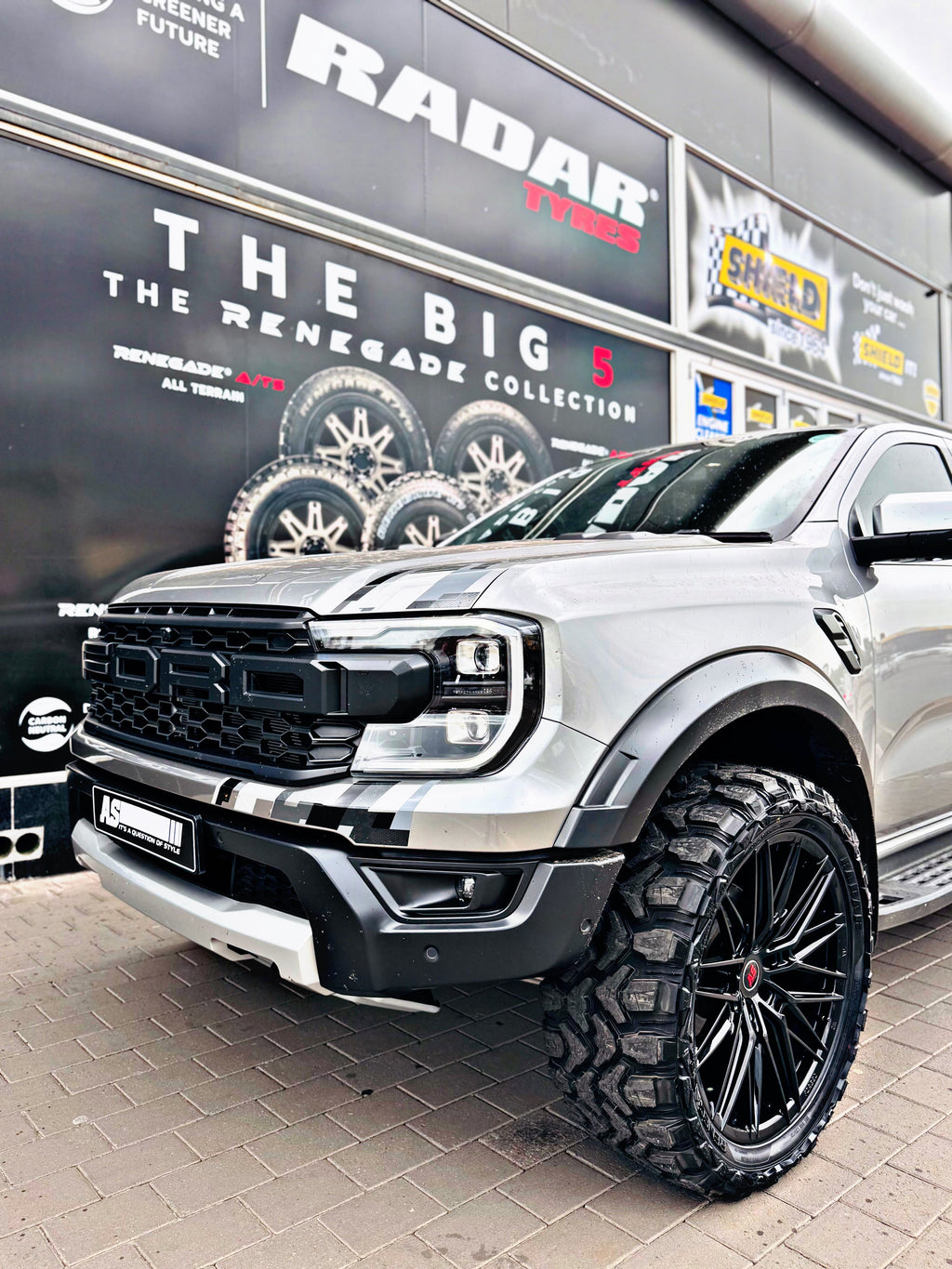 RADAR RENEGADE-X MUD TERRAIN 33”x12.5 R22