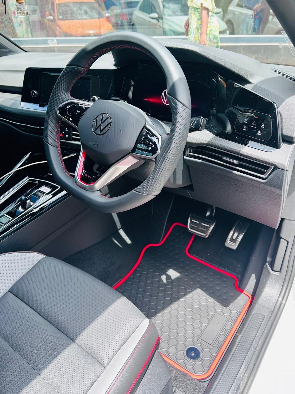 Suitable for VW GOLF 7/8  GTI RUBBER MATS BLACK AND RED