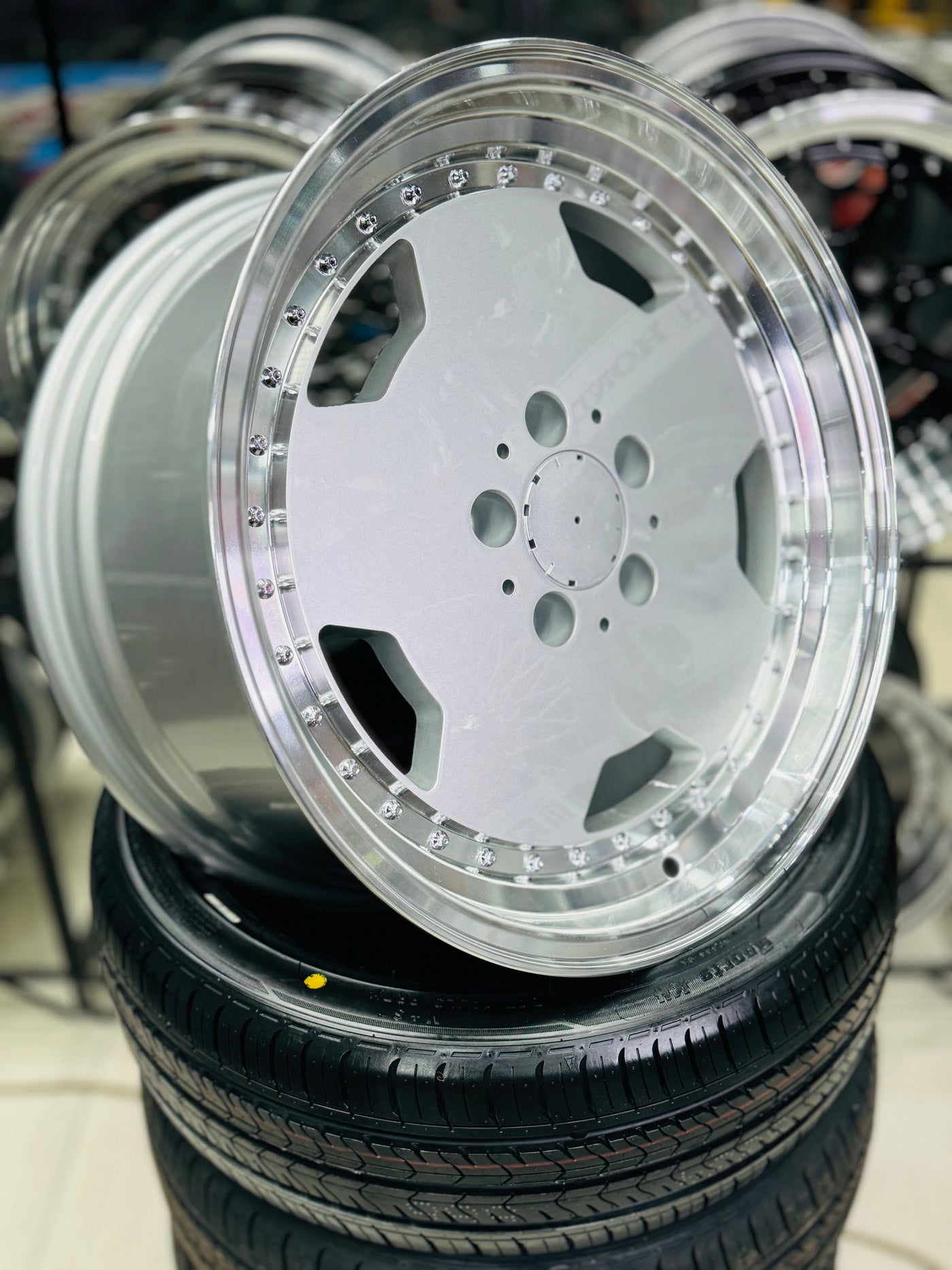 17” AMG PERFORMA 5-112 8j et25