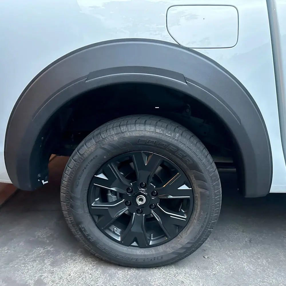 GWM P-Series (21-On) Passenger Matte Black Plastic Wheel Arch (6-Inch)