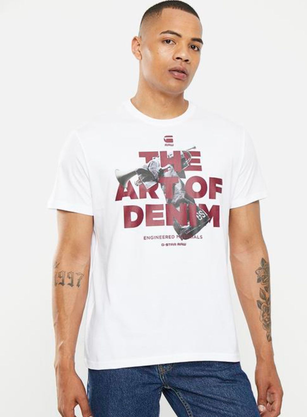 Graphic 17 r t short sleeve photo - white