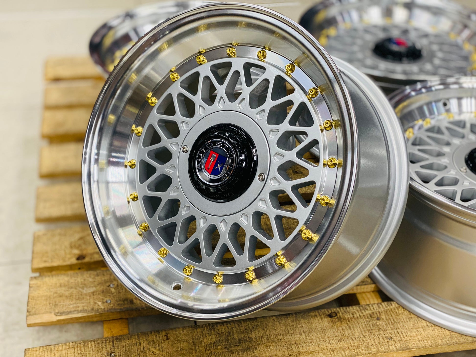 15” AS-P/MESH 4/100 5/100 SILVER + GOLD STUD