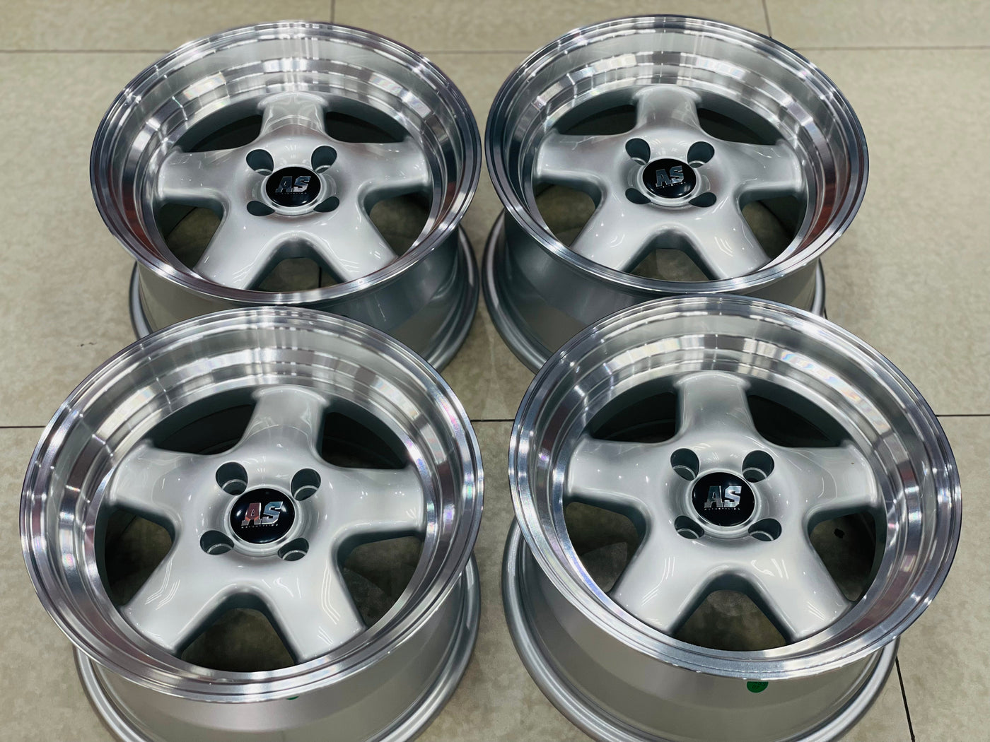 15” AS VR6  VURA SILVER  4/100