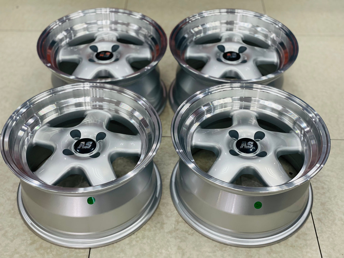 15” AS VR6  VURA SILVER  4/100