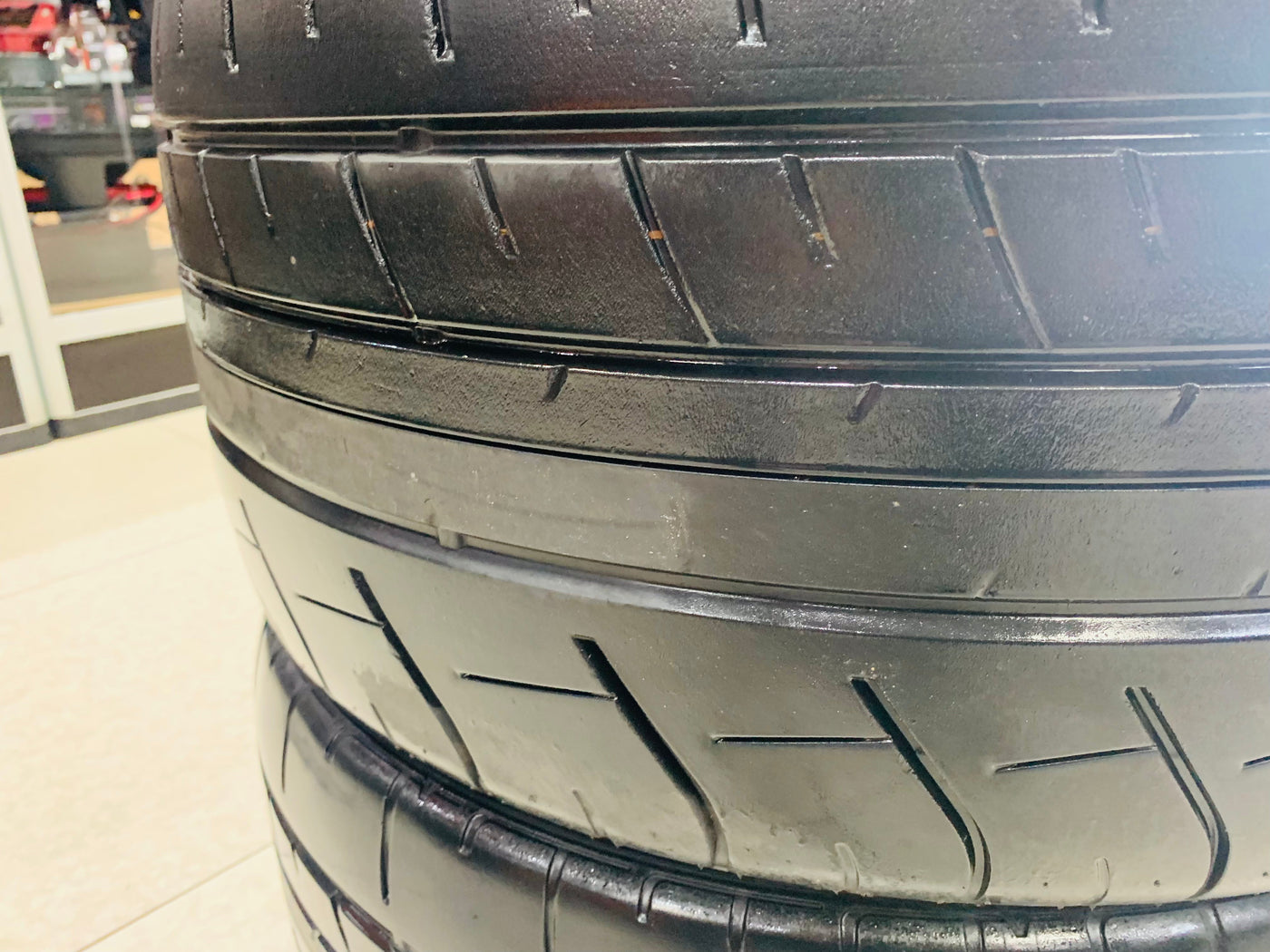 Dunlop tyres pre owned for Nissan gtr 35