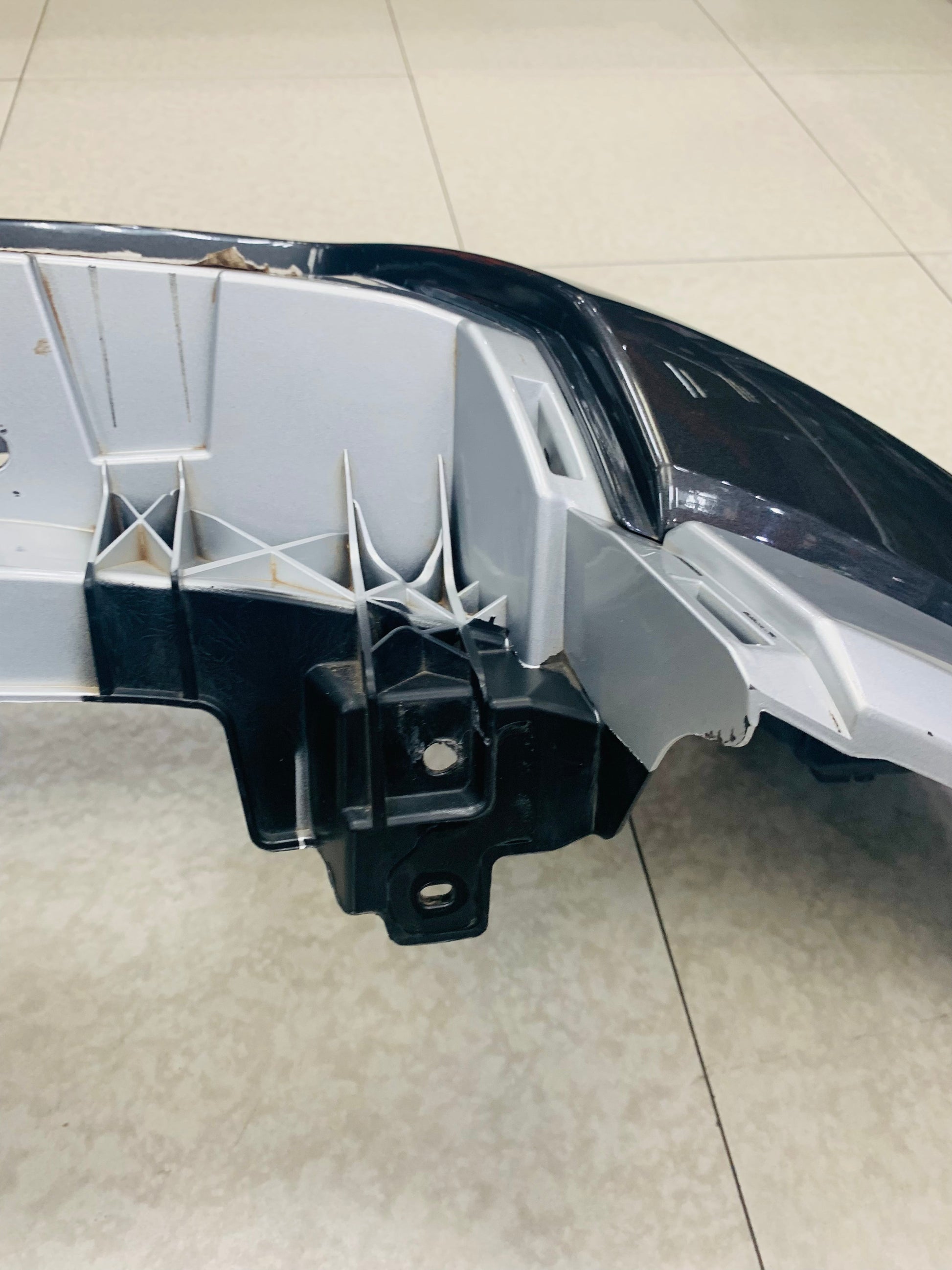 FORD RANGER WILDTRAK OEM FRONT BUMPER WITH FOGS