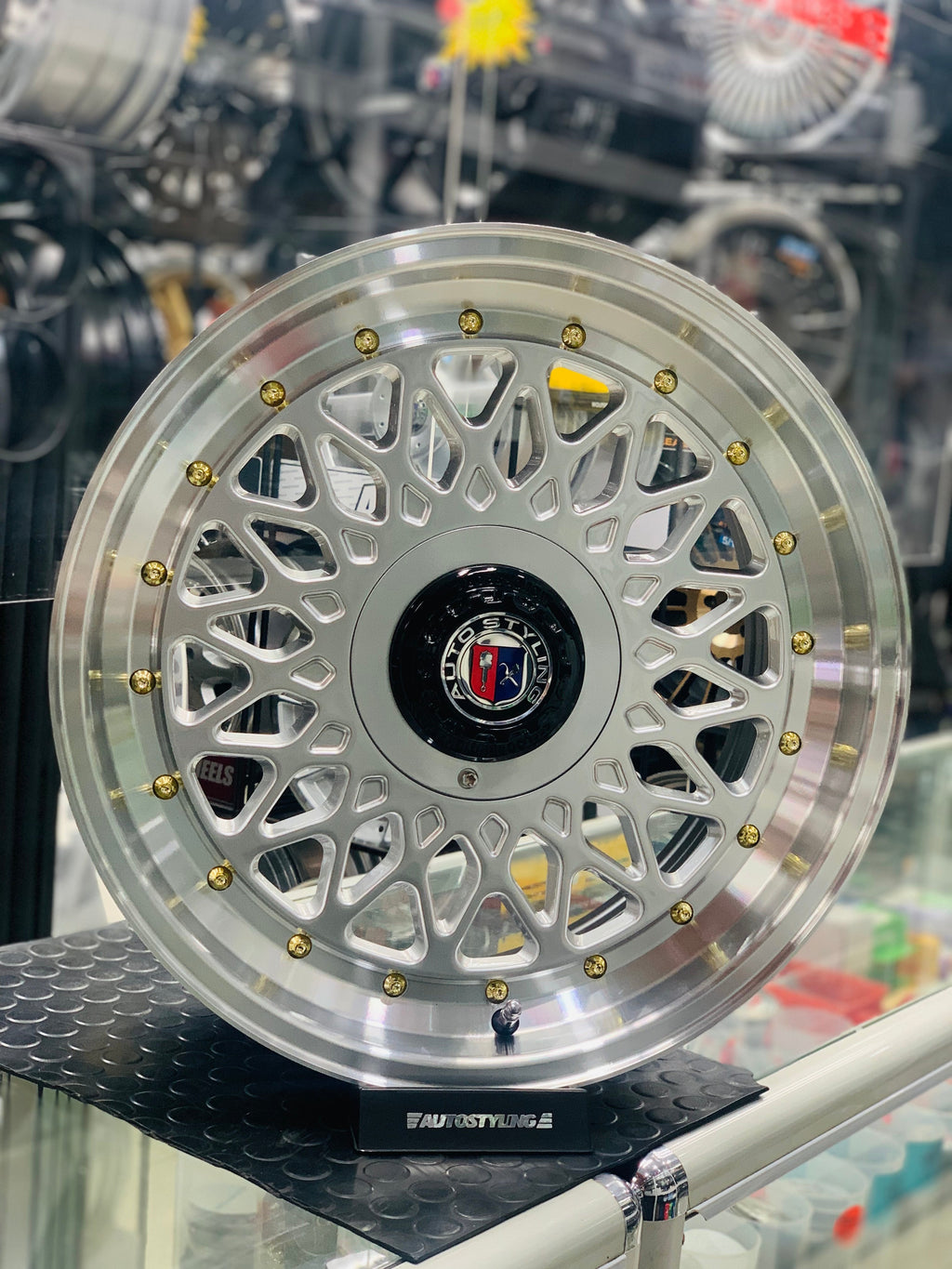 17” AS-PMESH SILVER WHEELS