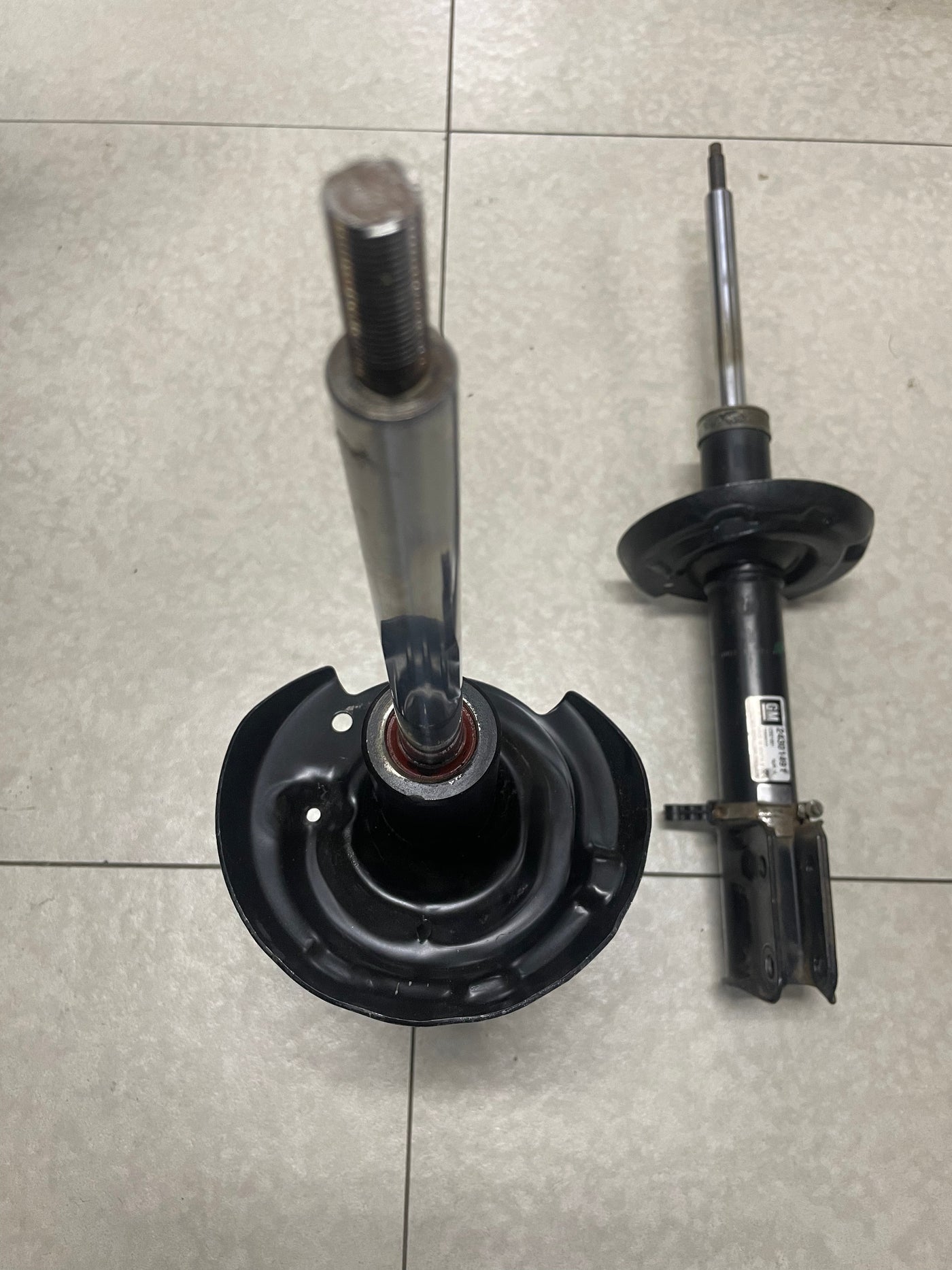 CORSA / CHEV UTE USED FRONT SHOCKS