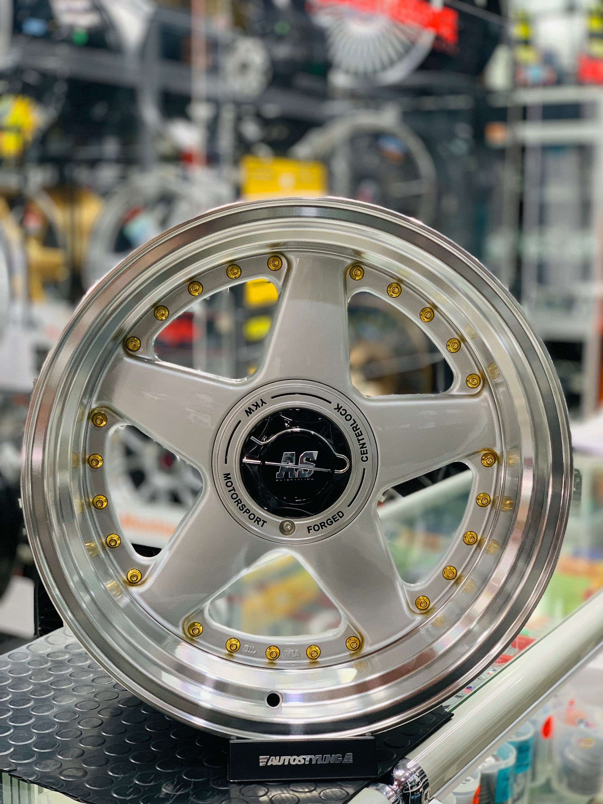 17” AS- 360 8.5/10j WHEELS