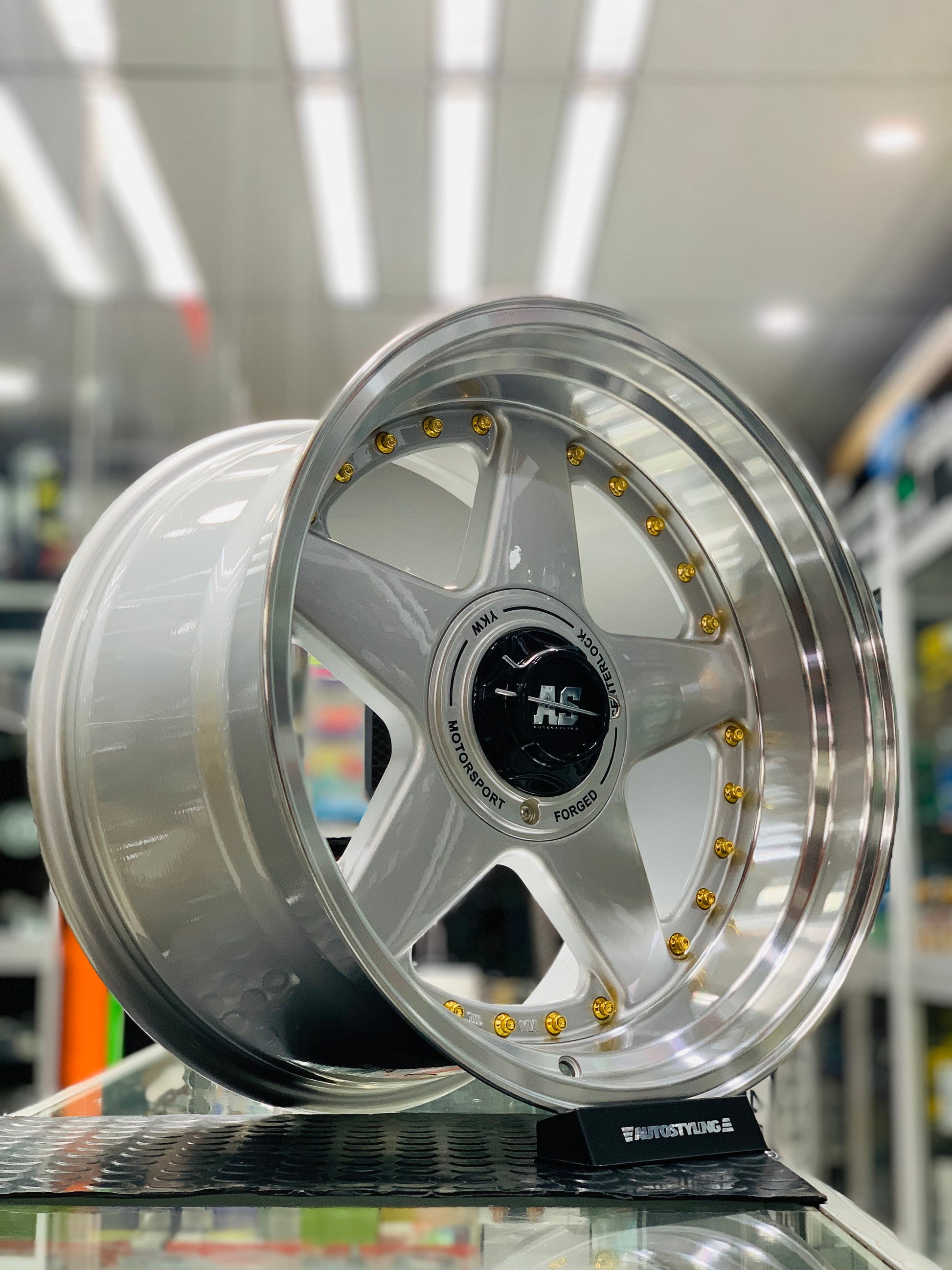 17” AS- 360 8.5/10j WHEELS