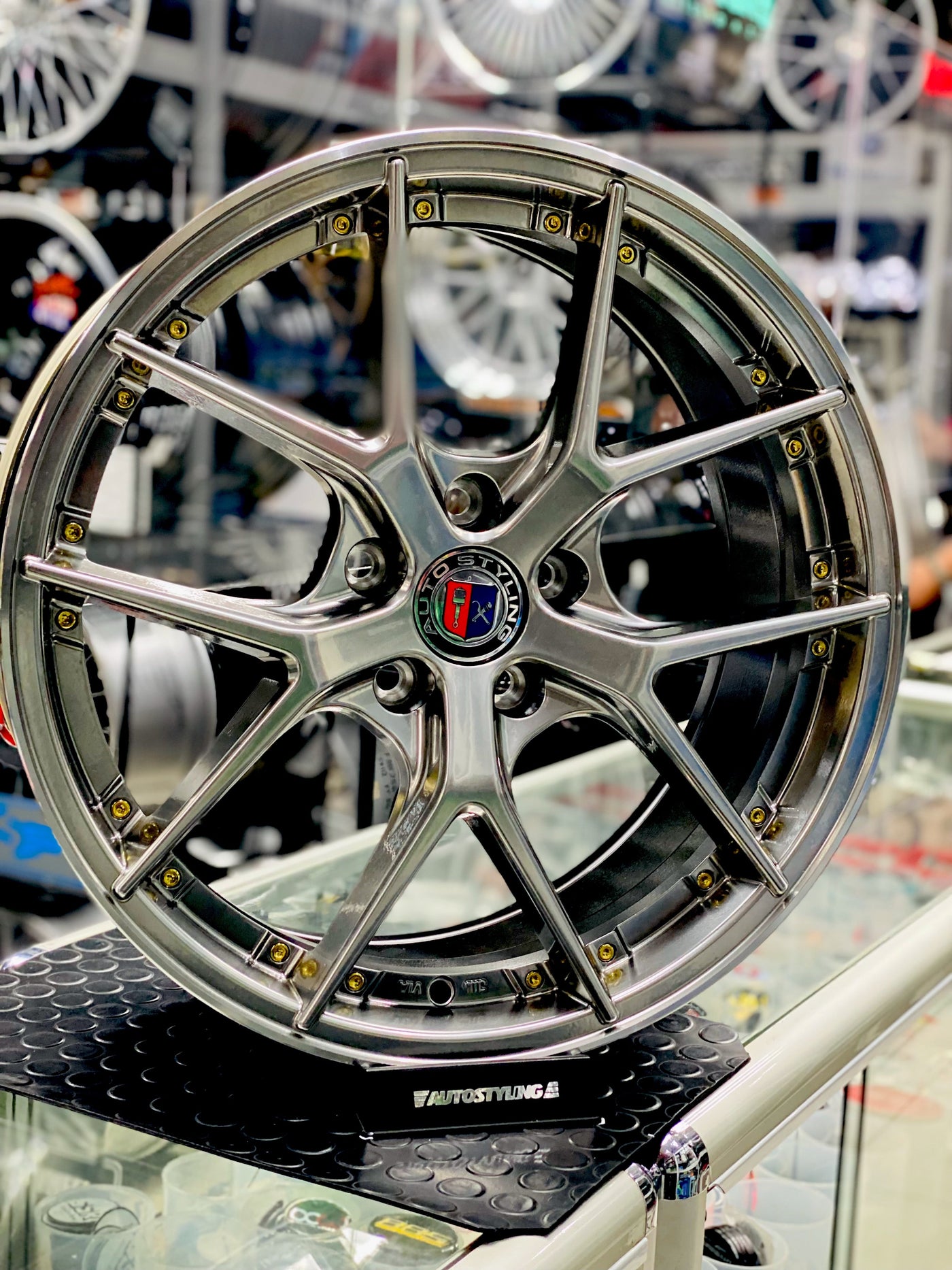 18” F881554  5x112 & 5x120