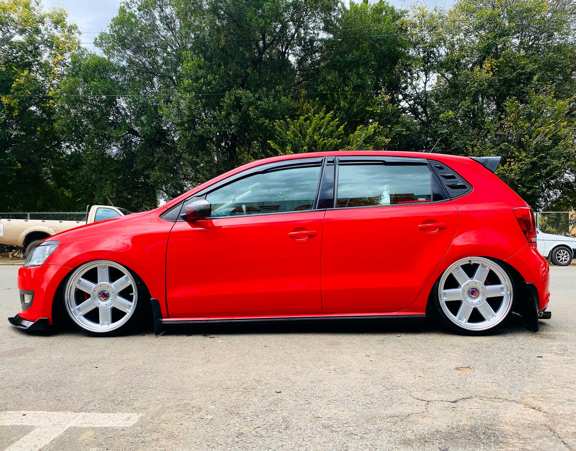 Windshields for volkswagen gloss black