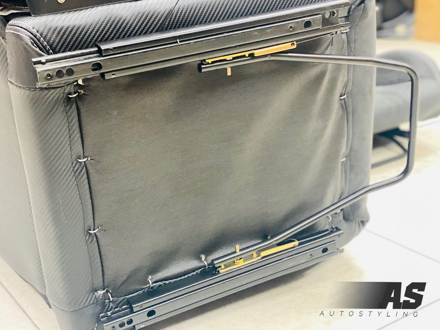 AS WINGBACK SEATS (A)