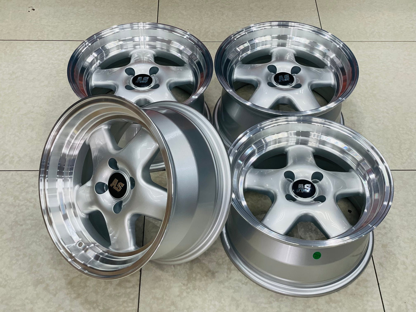 15” AS VR6  VURA SILVER  4/100