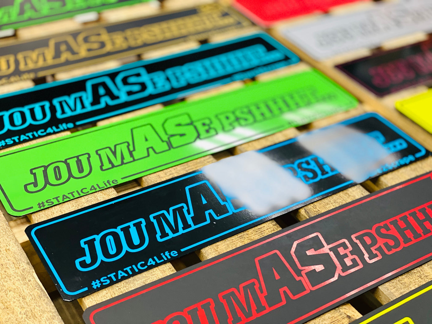 JOU mASe PSHHHT... SHOW PLATE