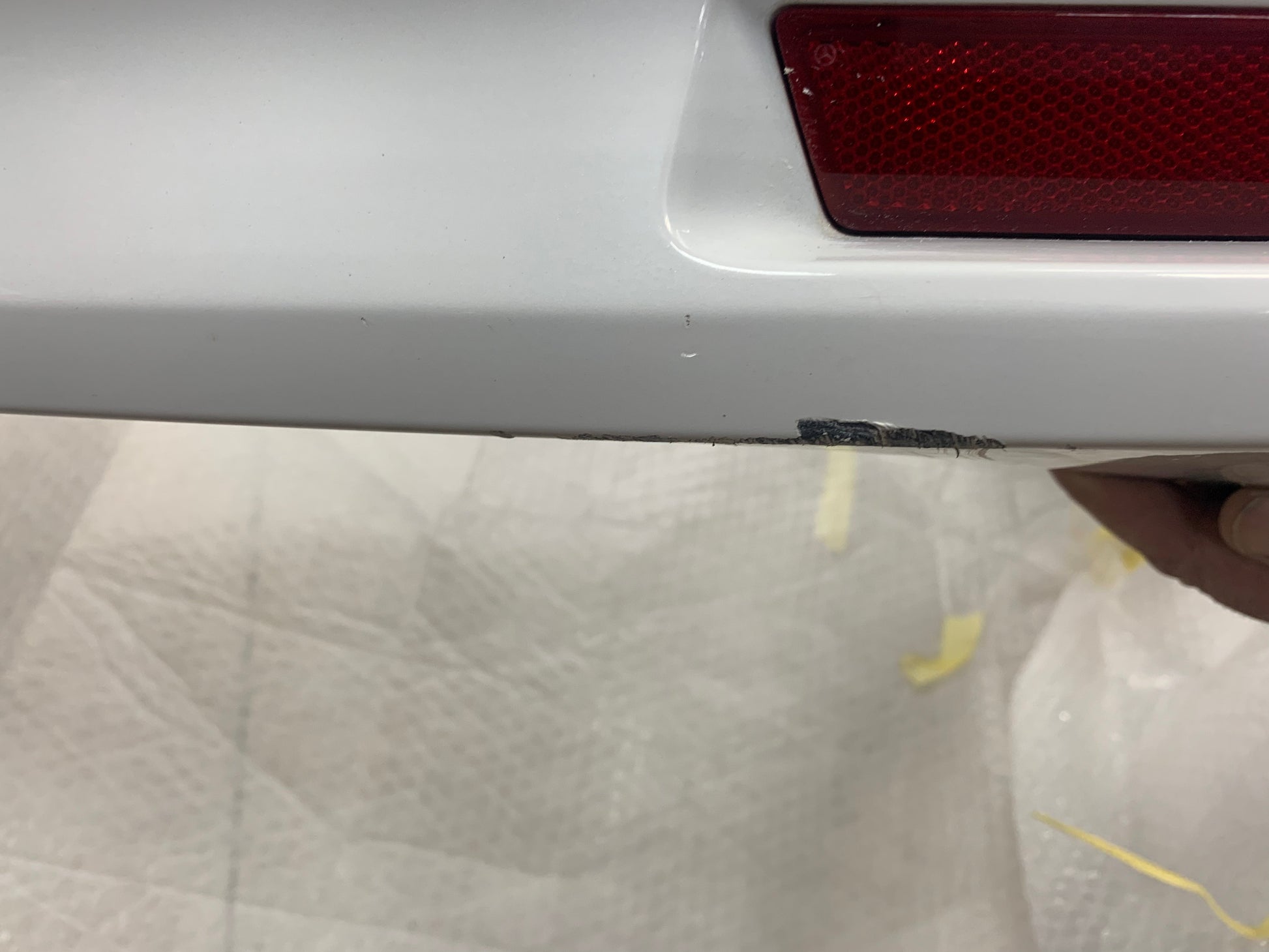 MERCEDES V CLASS OEM PREOWNED REAR BUMPER WHITE