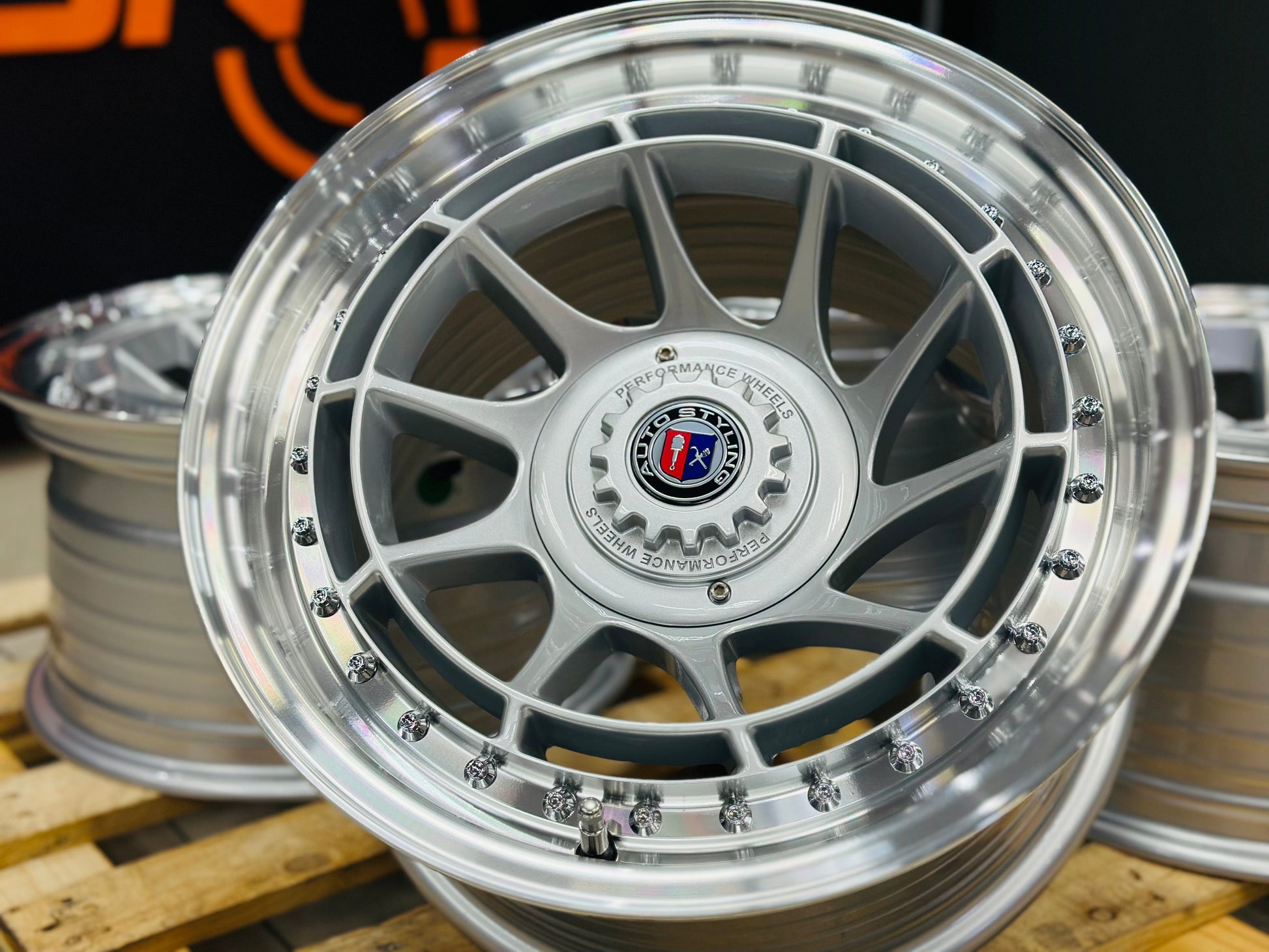 15” AS-7156 SILVER  4/100 4/114 wheels