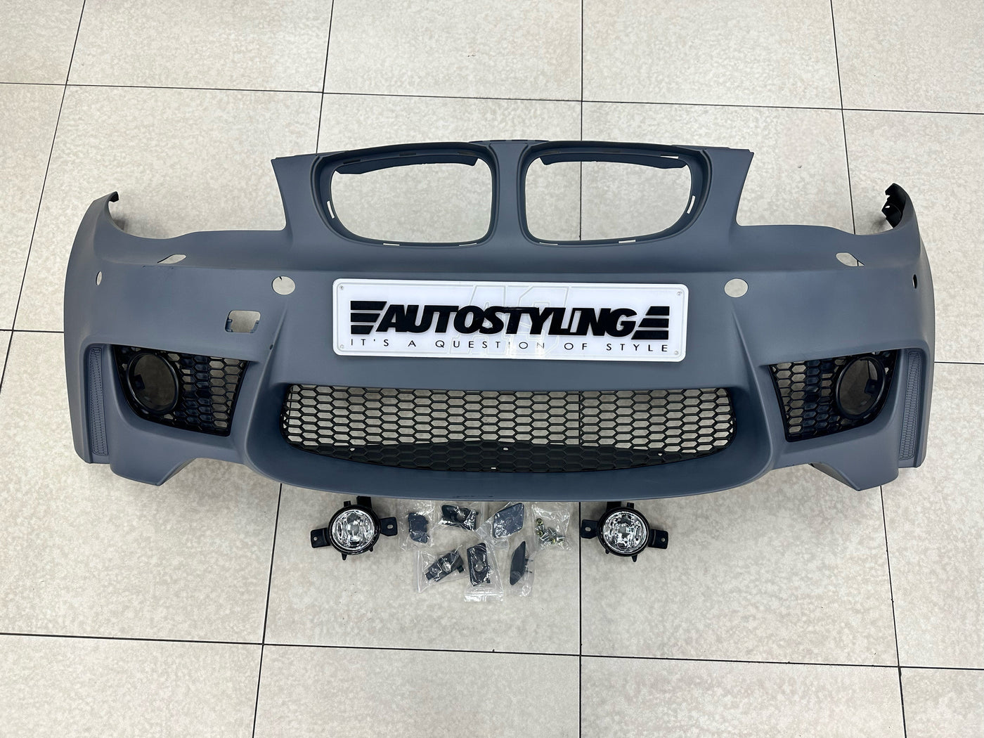 BM E82/ E87  TO 1M FRONT BUMPER UPGRADE