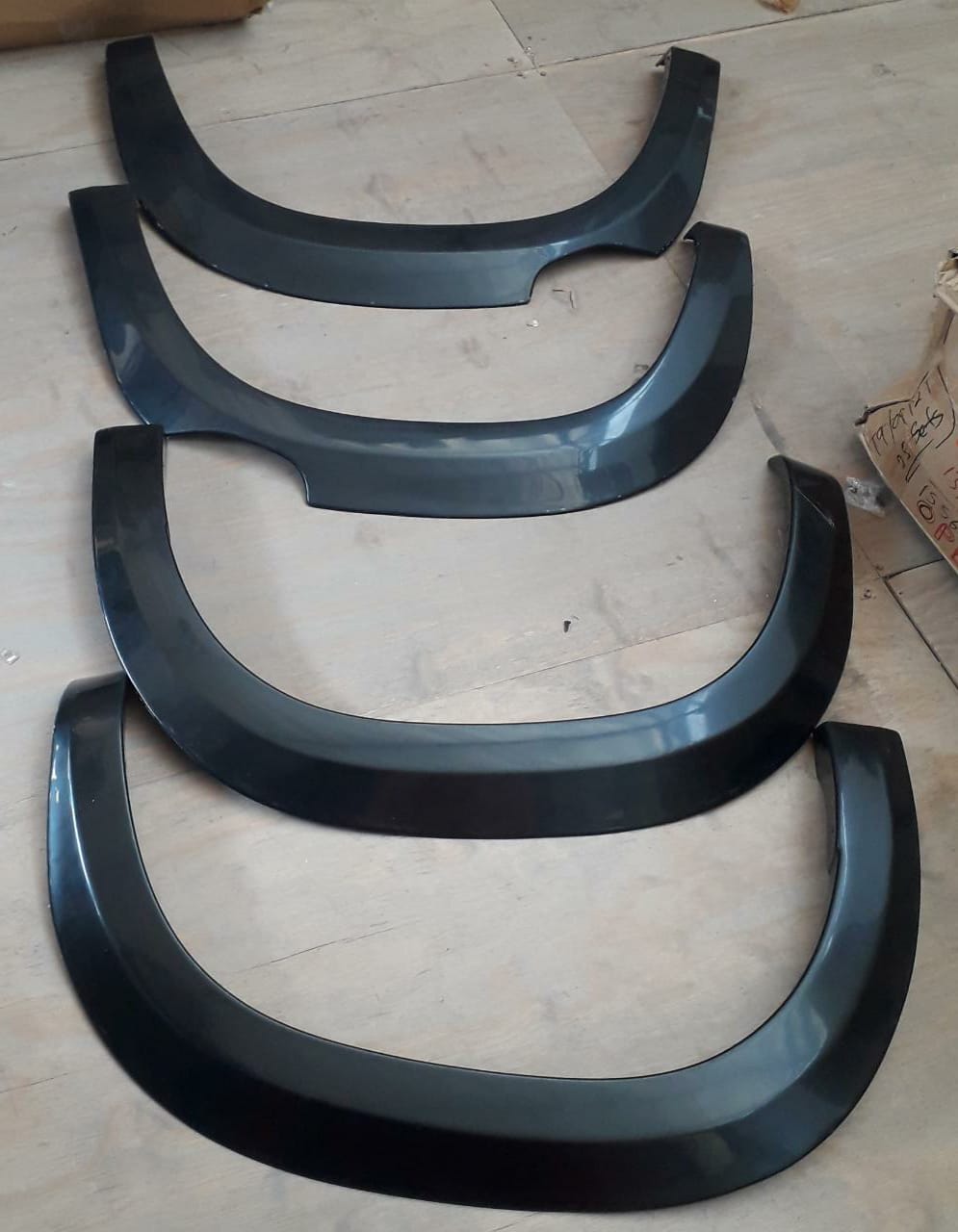 X CLASS PLASTIC WHEEL ARCHES