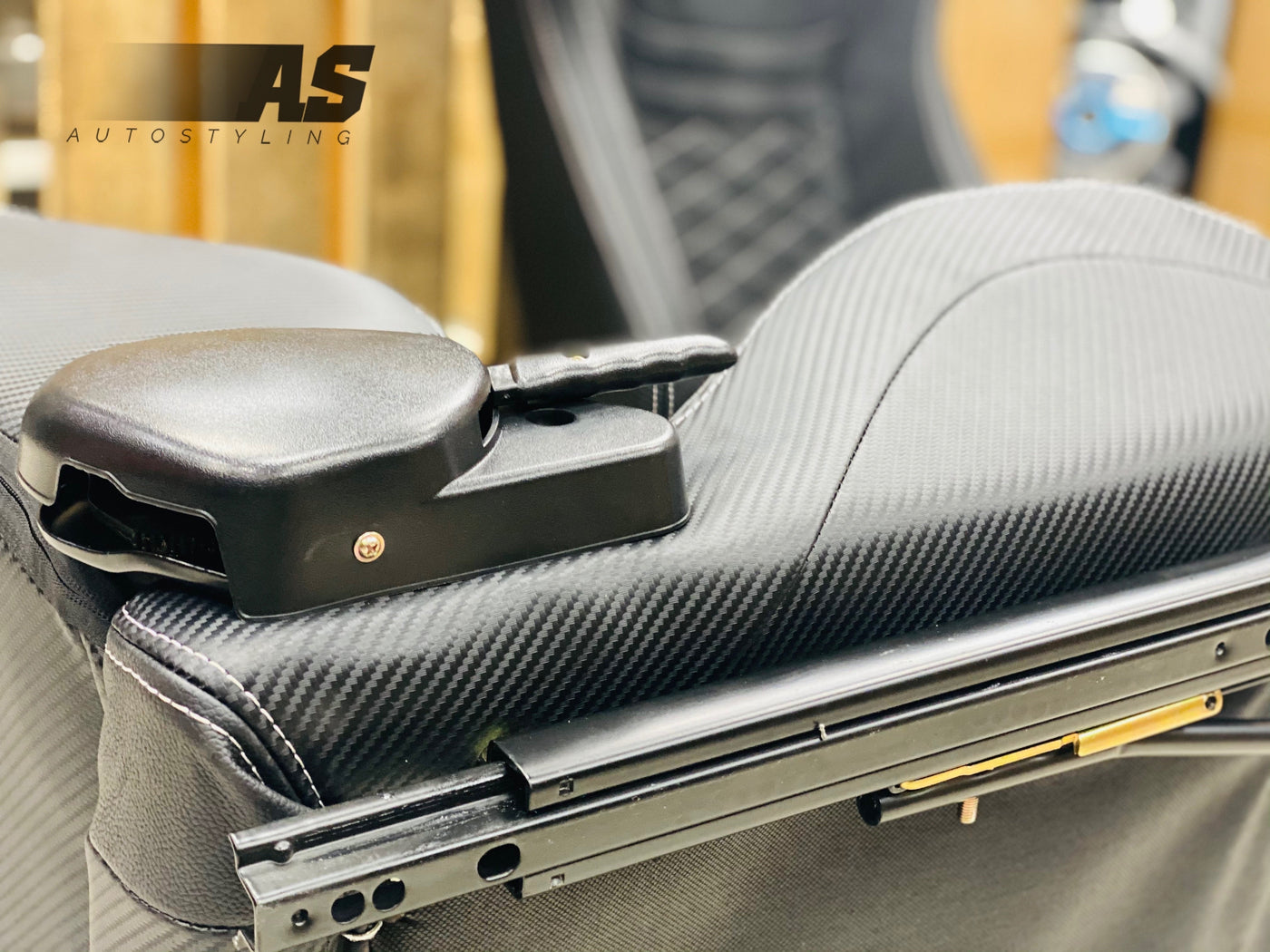 AS WINGBACK SEATS (A)