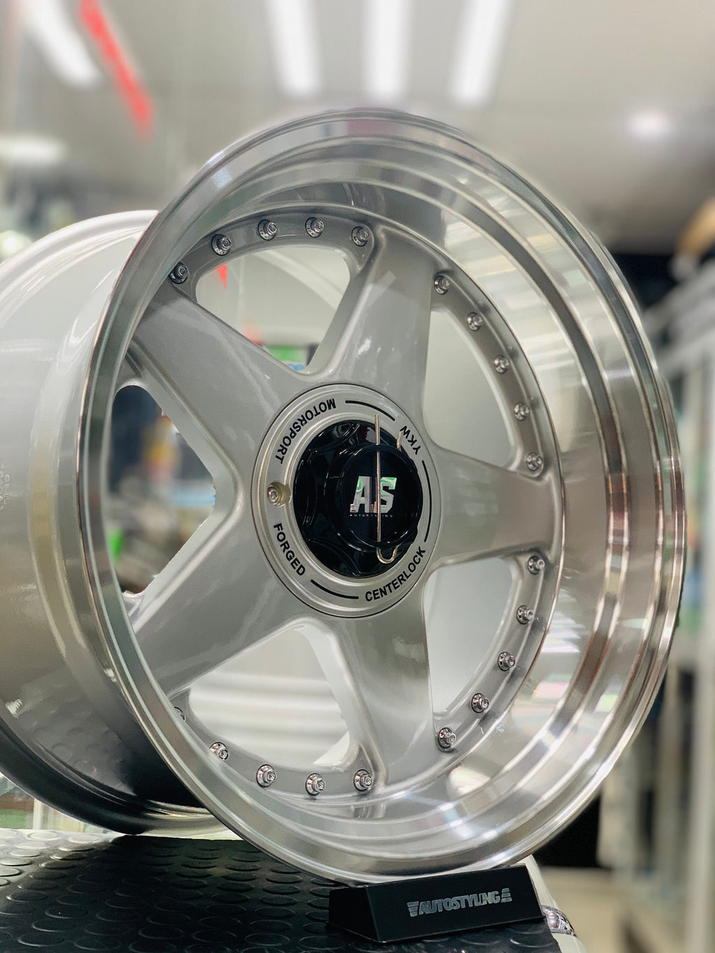 17” AS- 360 8.5/10j WHEELS