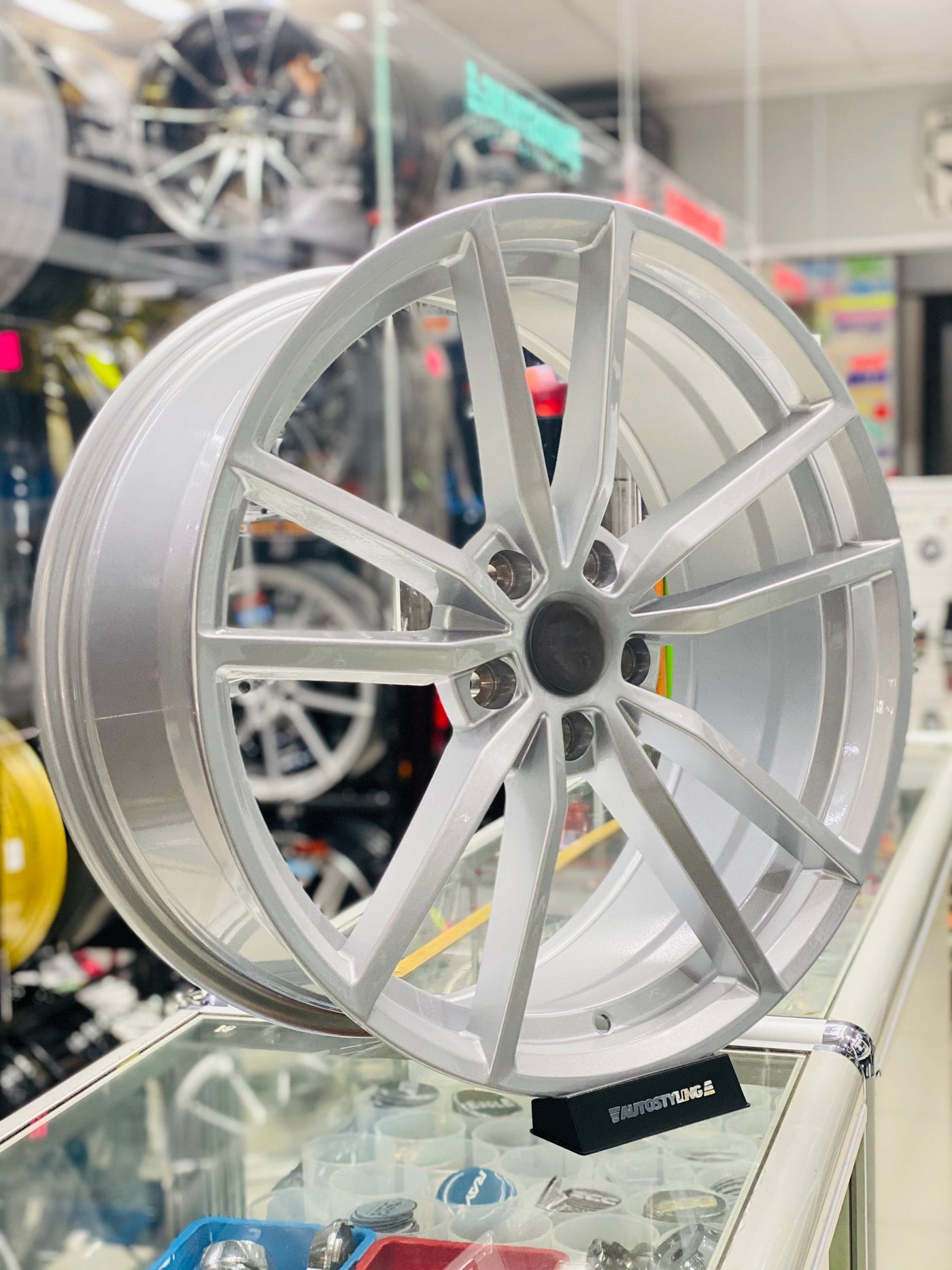 17” AS- PRETORIA 5/100 SILVER wheels