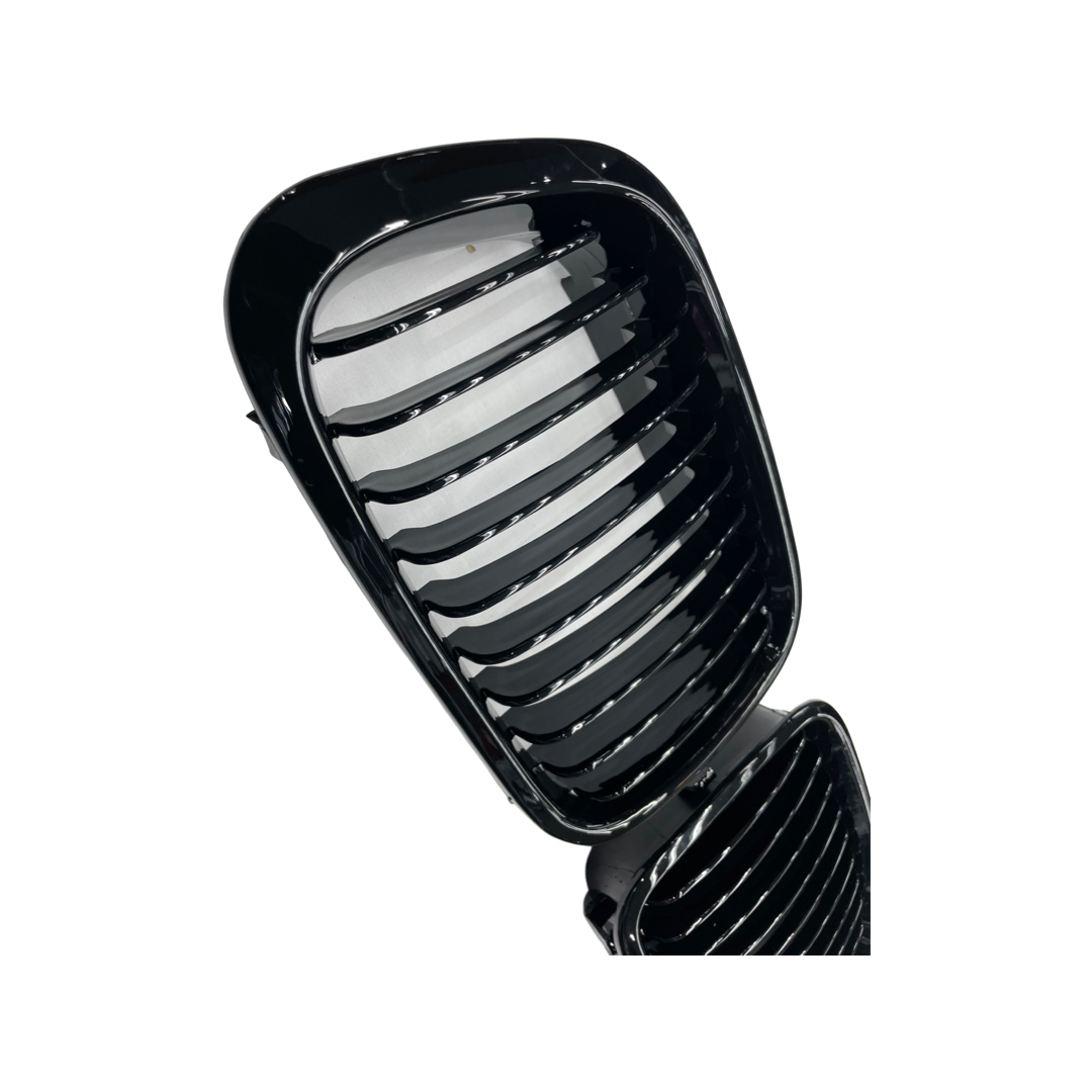 BMW E46 PRE FACELIFT DOUBLE  SLAT GLOSS BLACK GRILLS 4DOOR