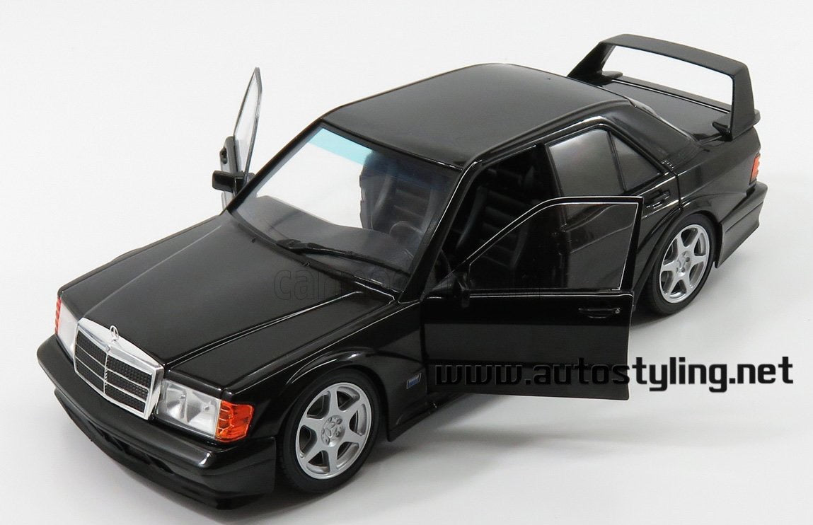 SOLIDO 1:18 SCALE MODEL CAR MERCEDES 190E EVO2