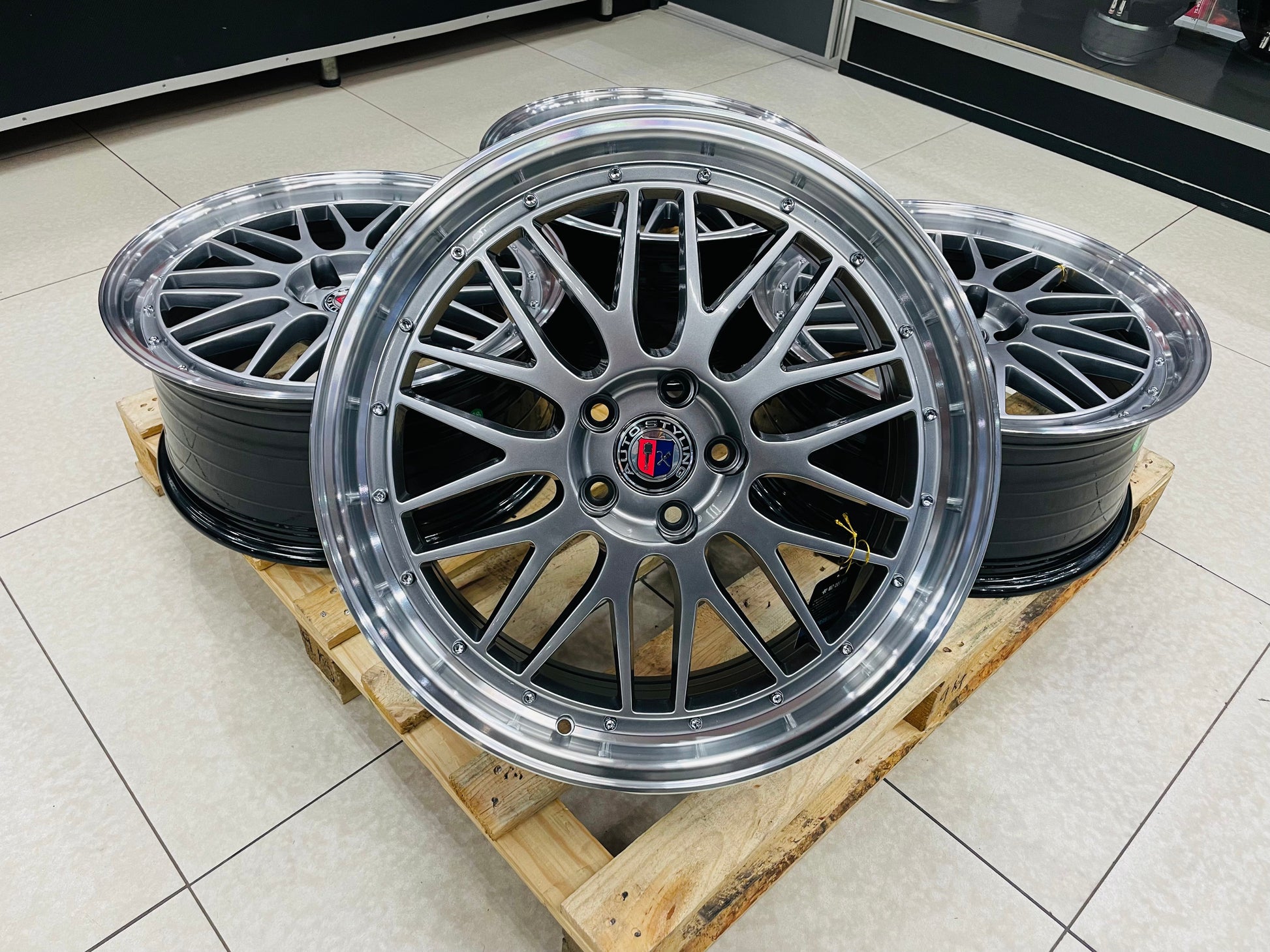 19" AS-LM  5/112 HYPER BLACK 8.5J