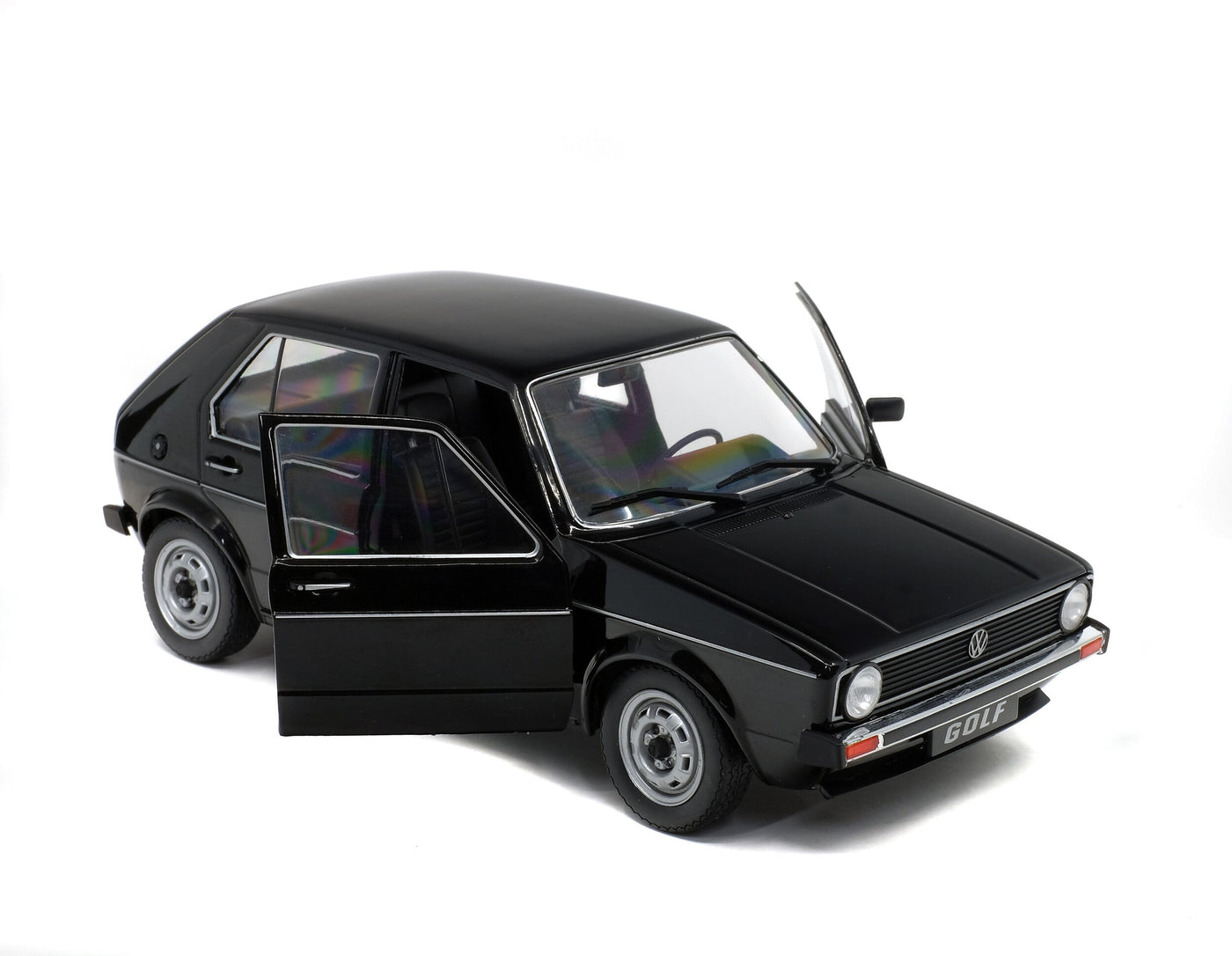 SOLIDO 1:18 SCALE MODEL CAR VW MK1 CL 1983
